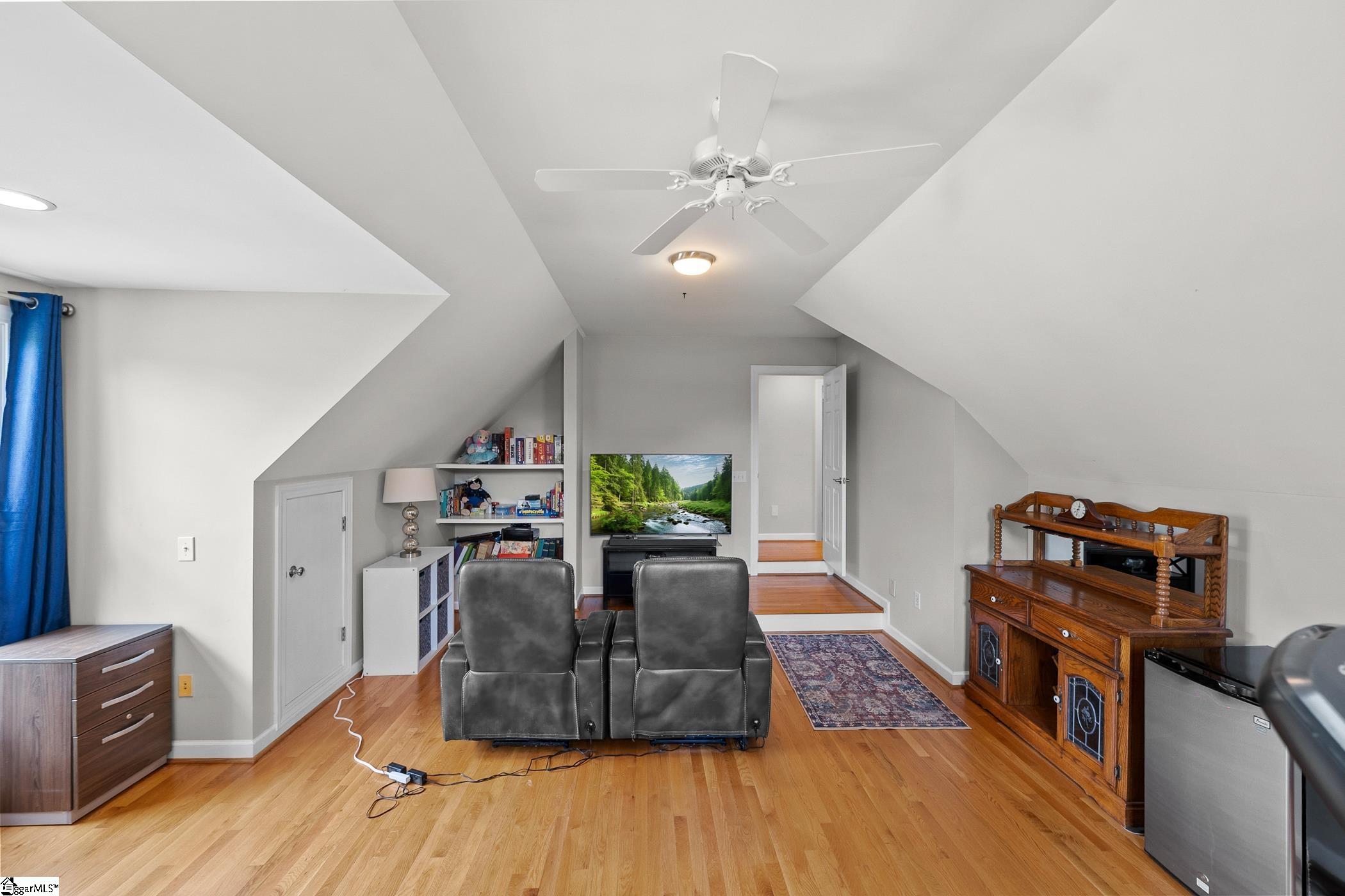 201 Huddersfield Drive Property Photo 32