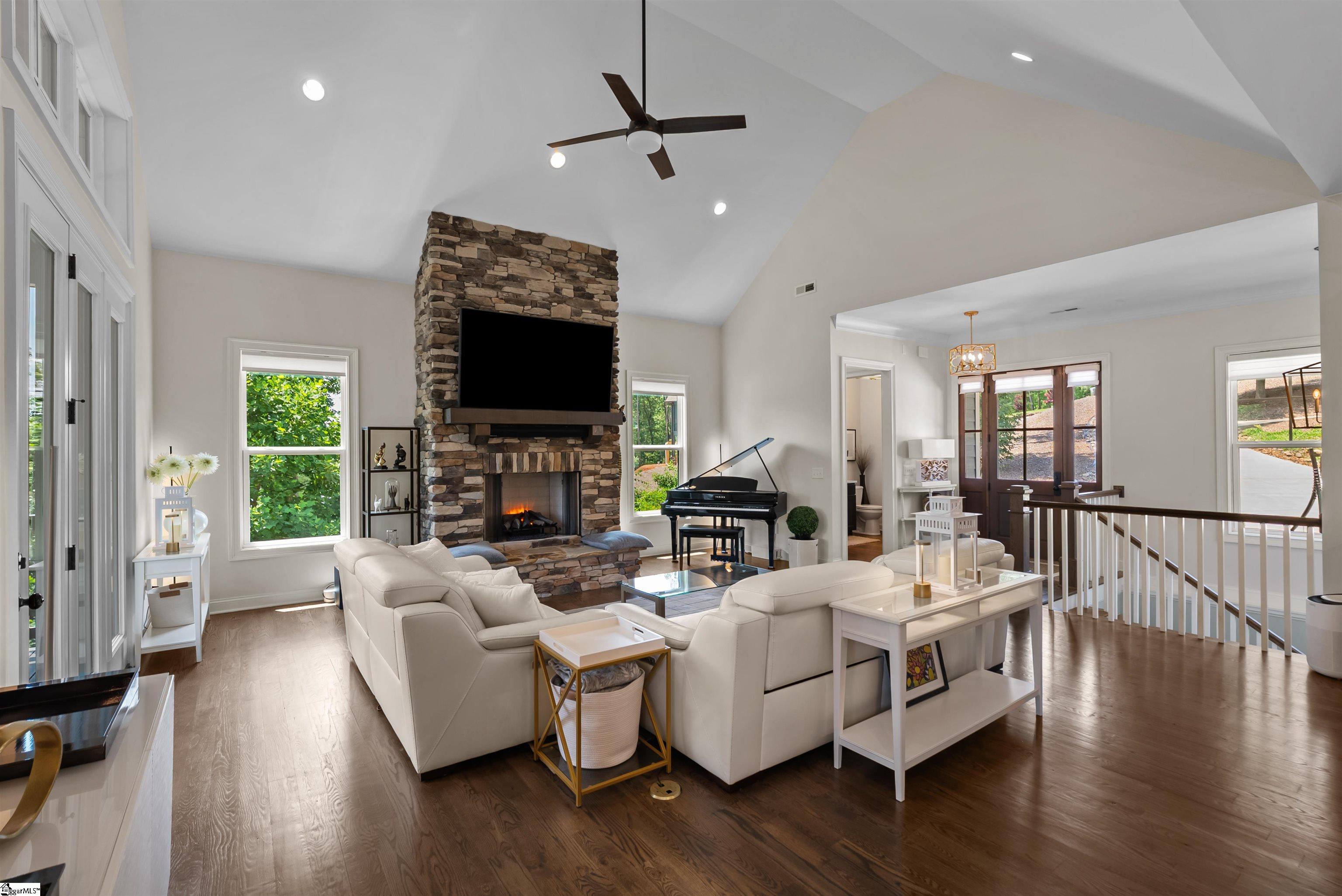 1601340 Property Photo 8
