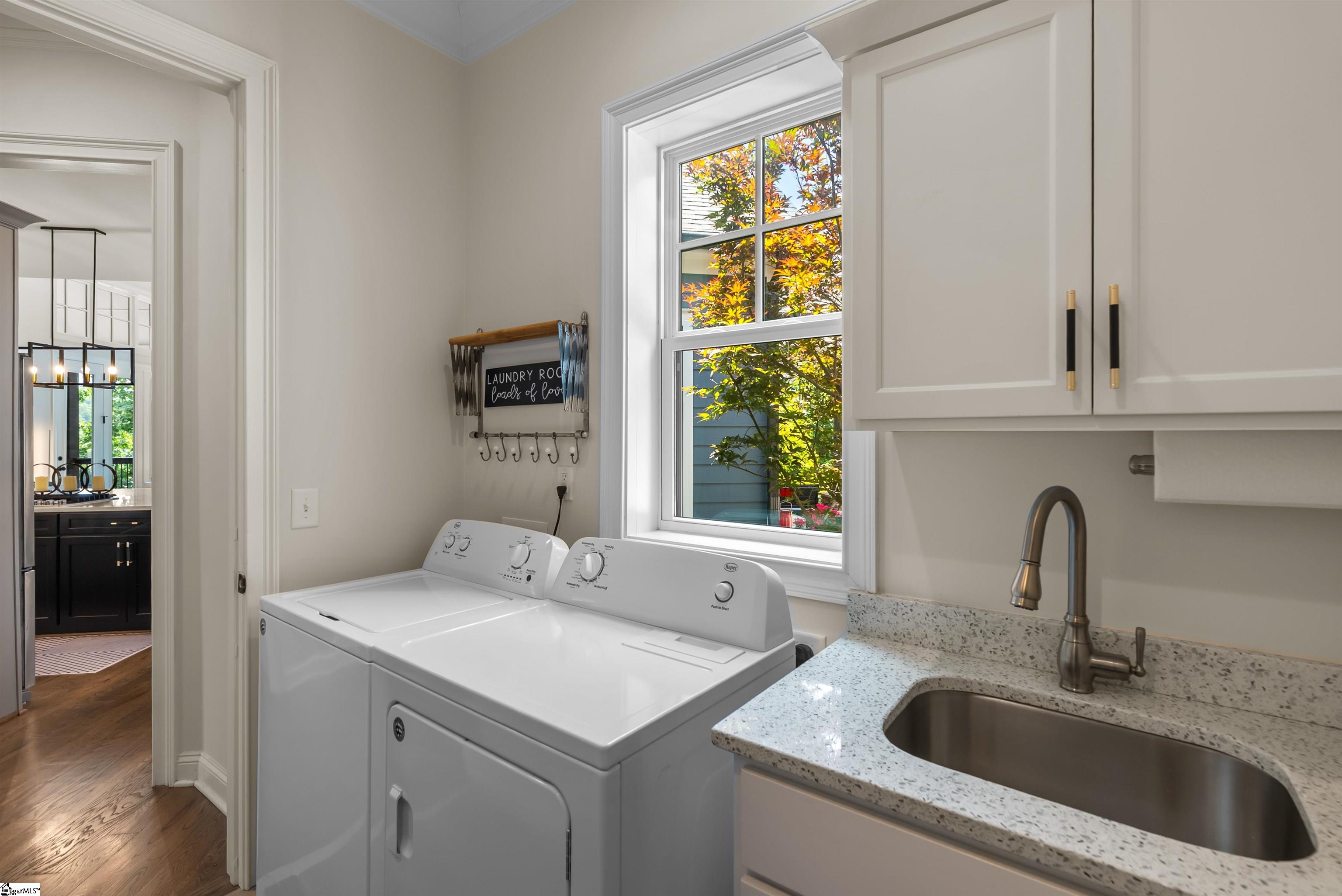 1601340 Property Photo 30