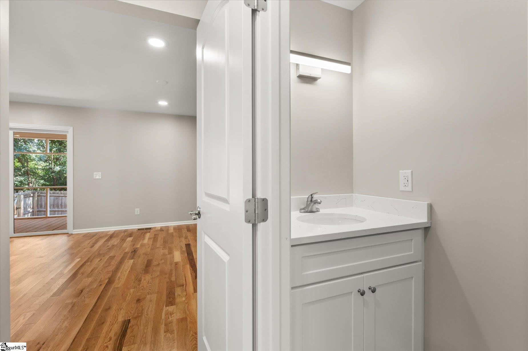 11 Hillington Place Property Photo 6