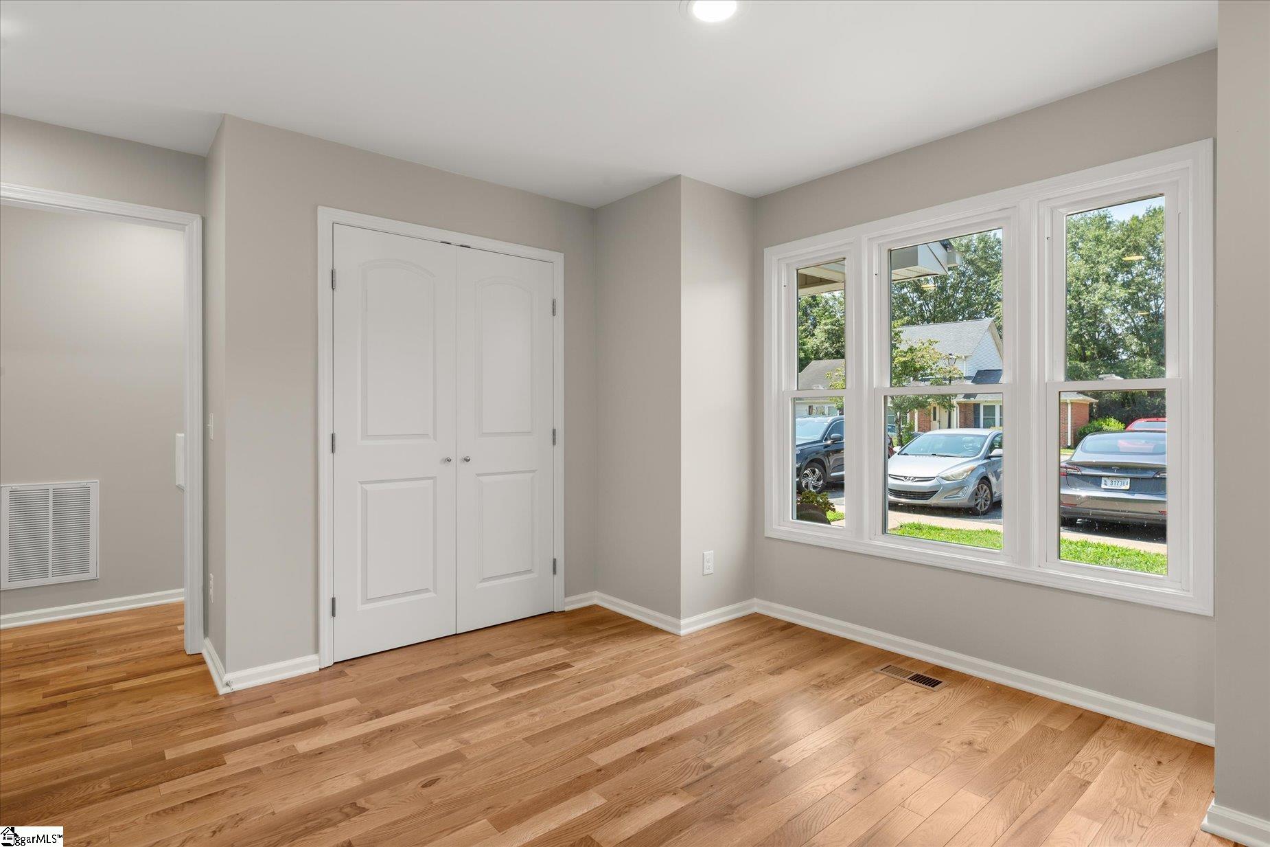 11 Hillington Place Property Photo 19