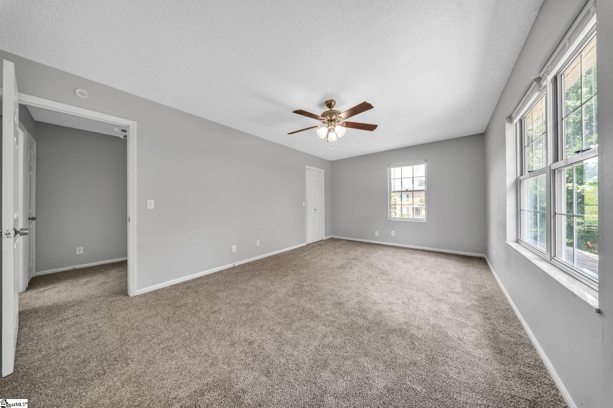 101 Shady Tree Drive Property Photo 11
