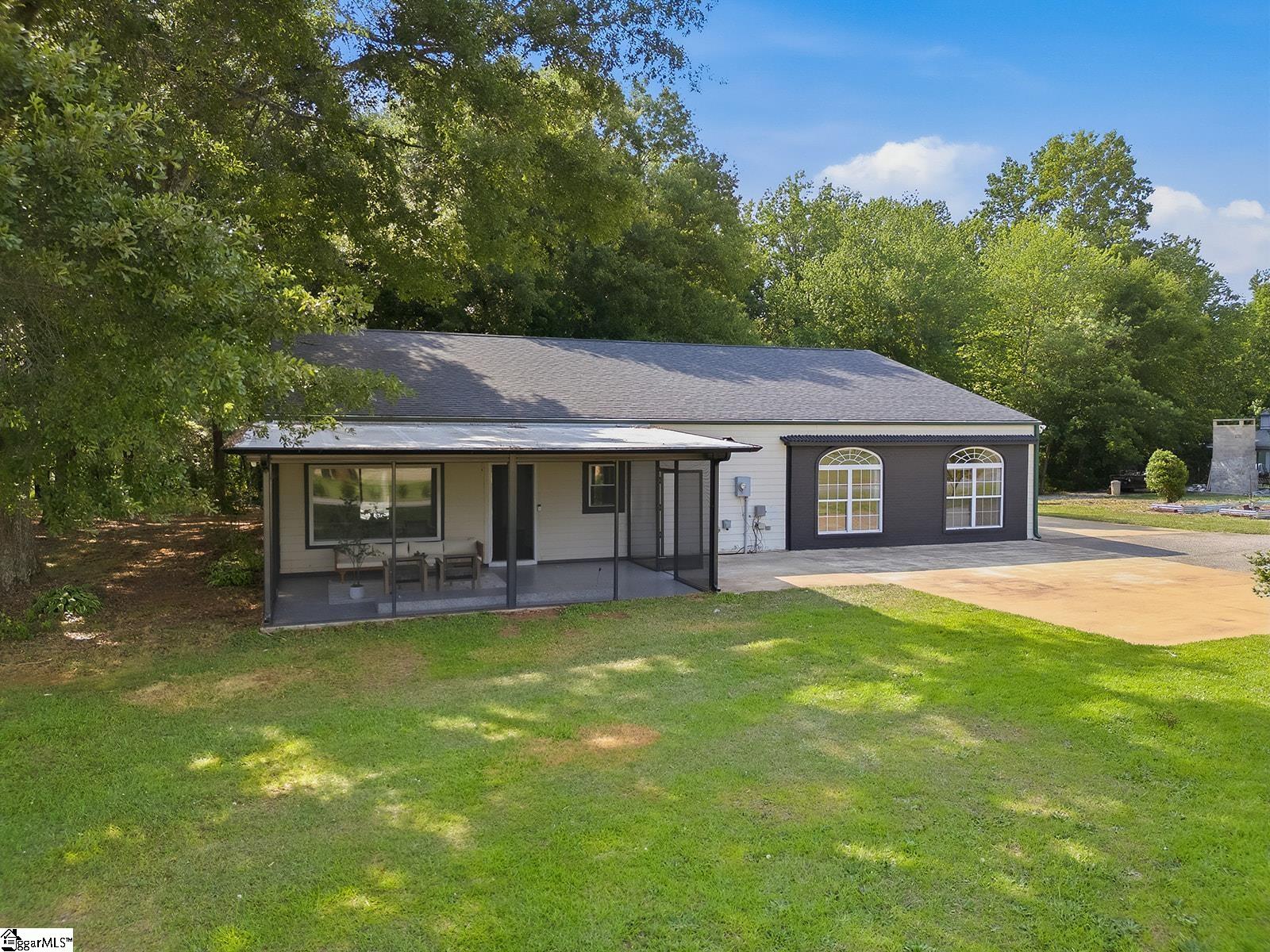 4055 Highway 357 Property Photo 1