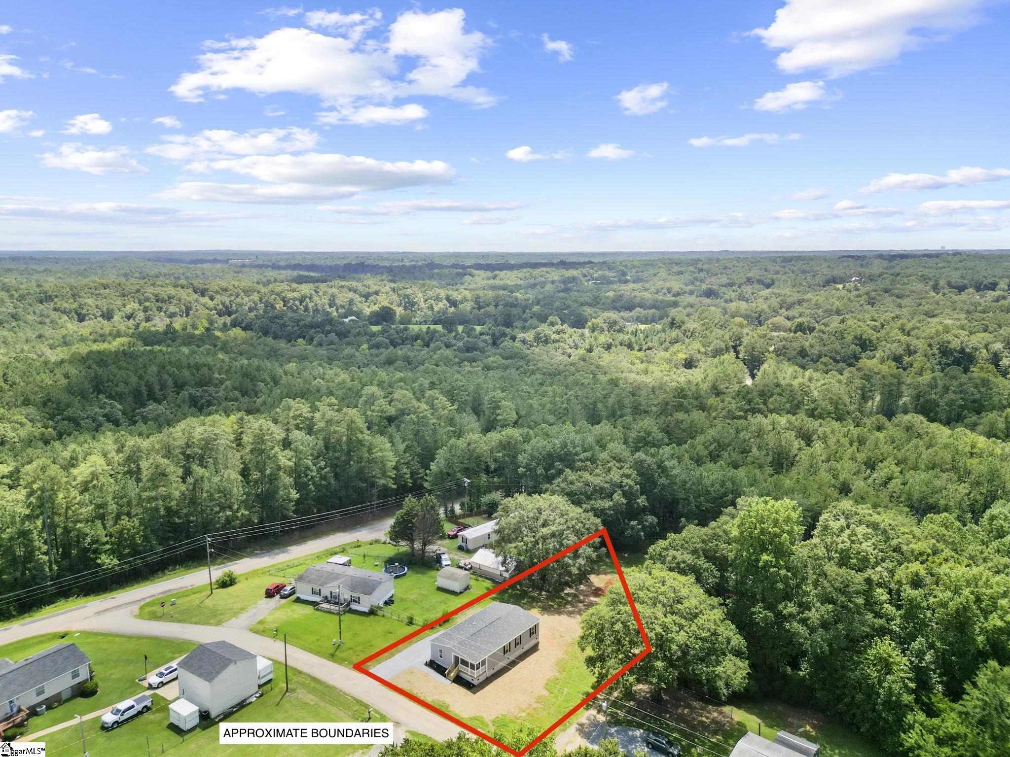 103 Riverview Park Property Photo 3