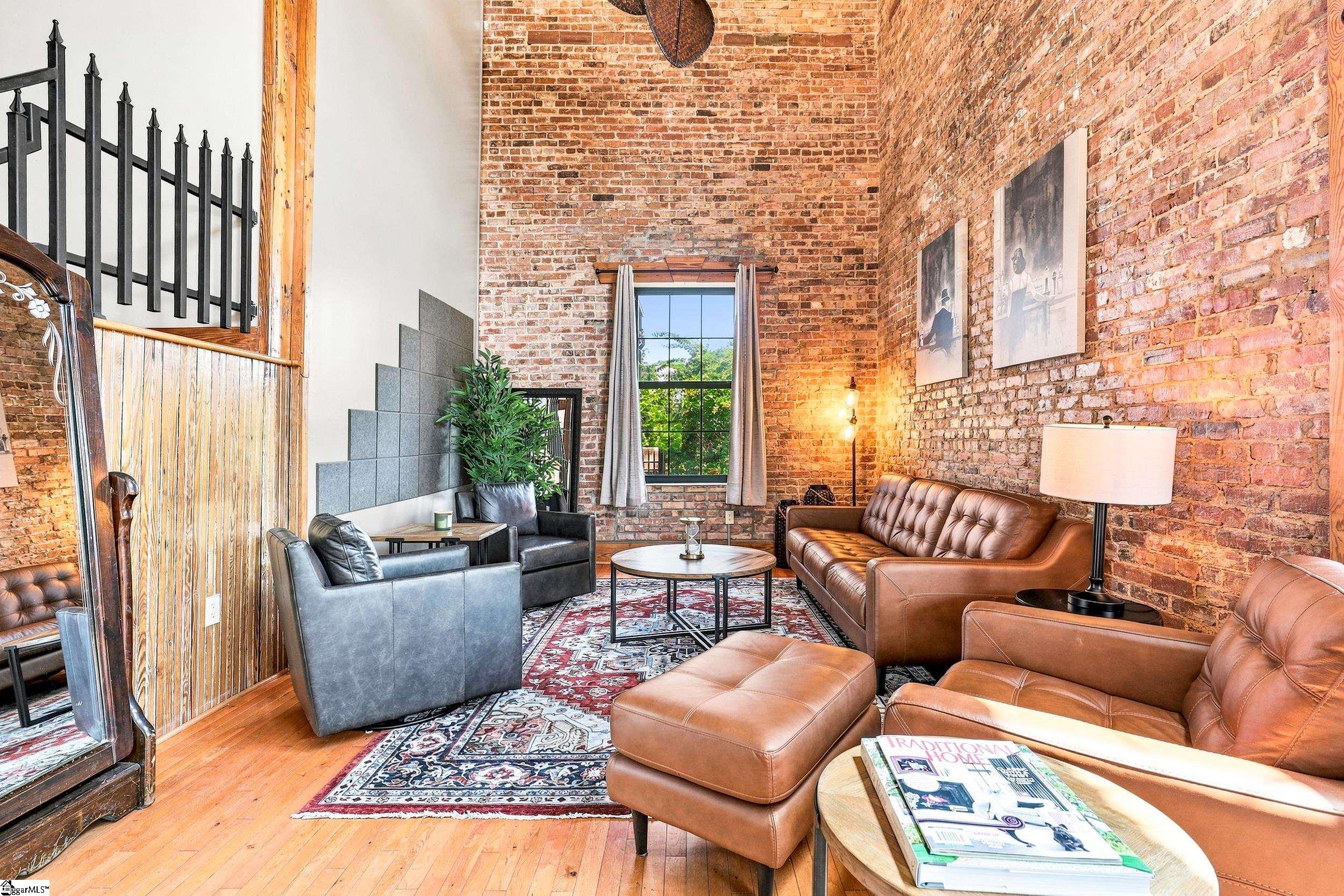 102 Russell Street Property Photo 7