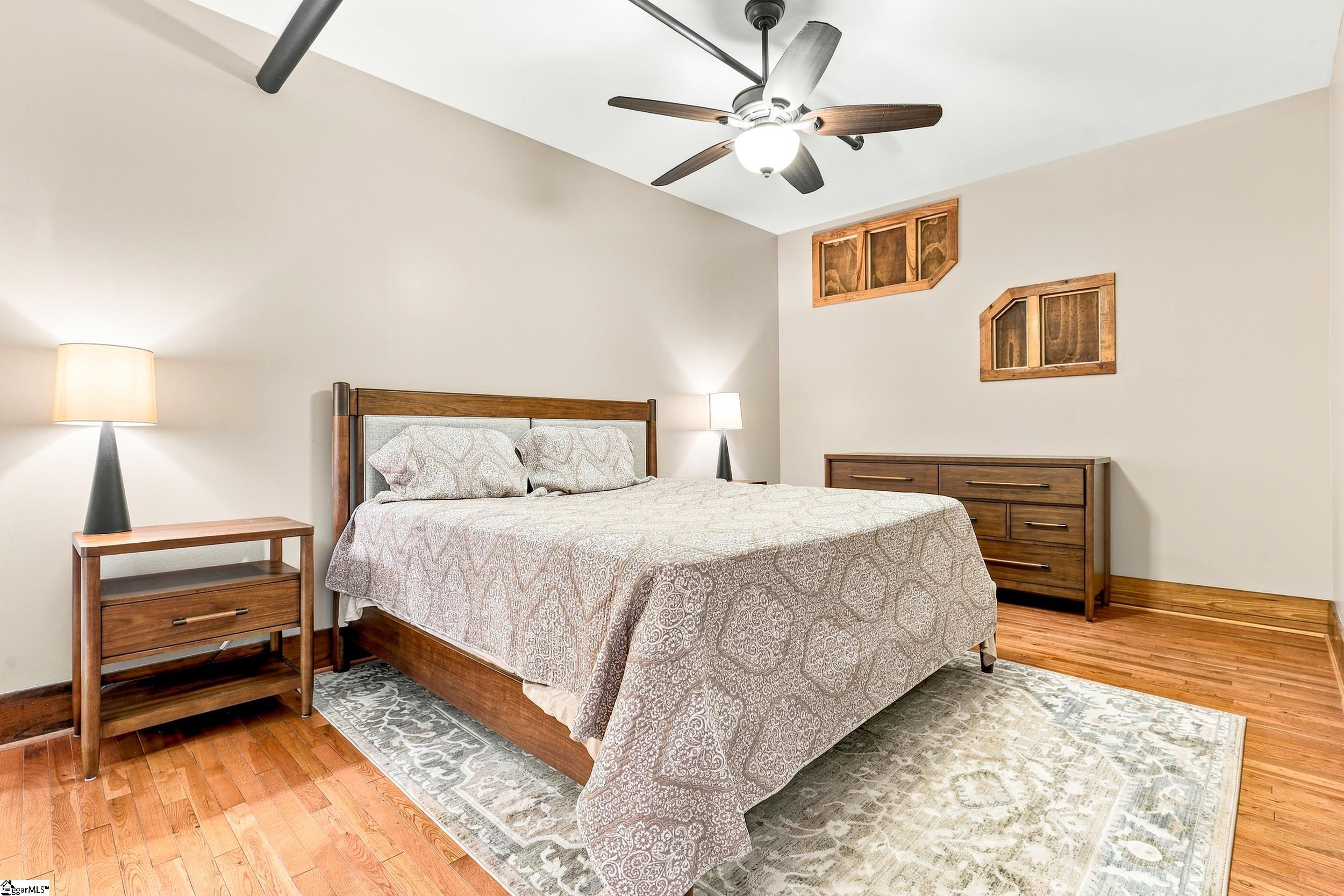 102 Russell Street Property Photo 18
