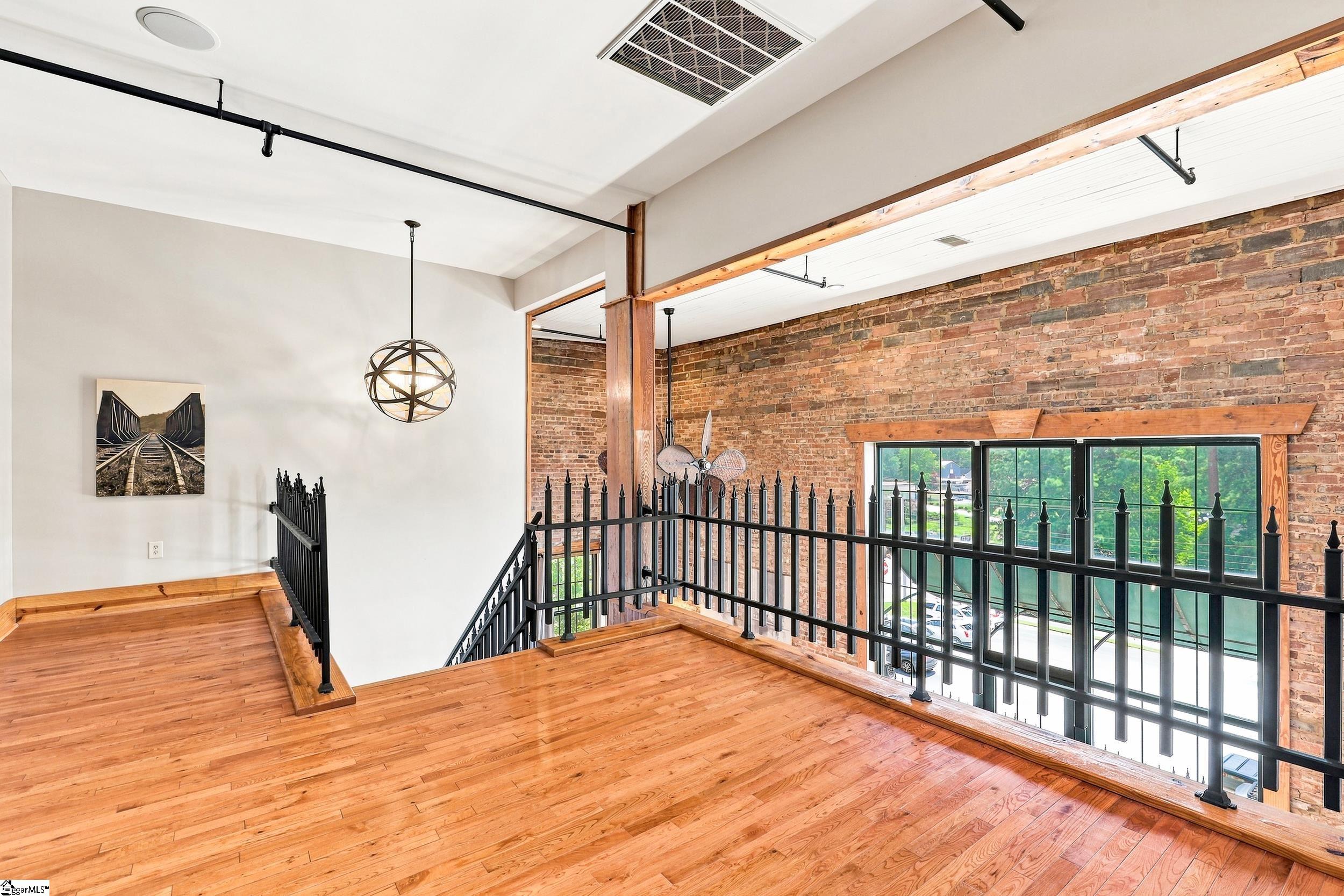102 Russell Street Property Photo 23