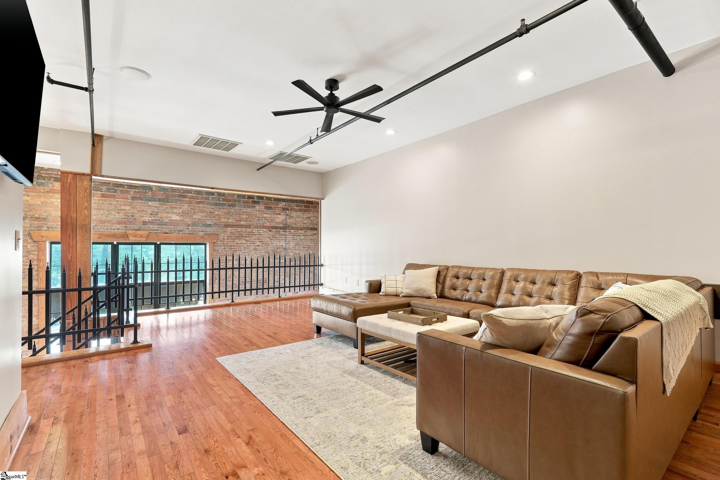102 Russell Street Property Photo 25