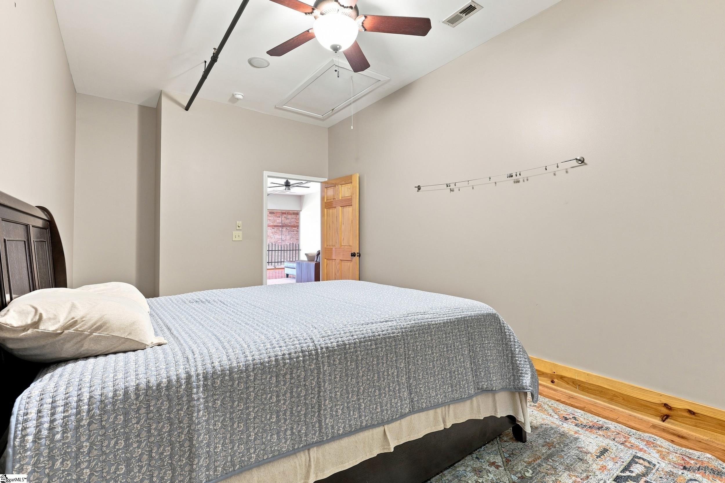 102 Russell Street Property Photo 27