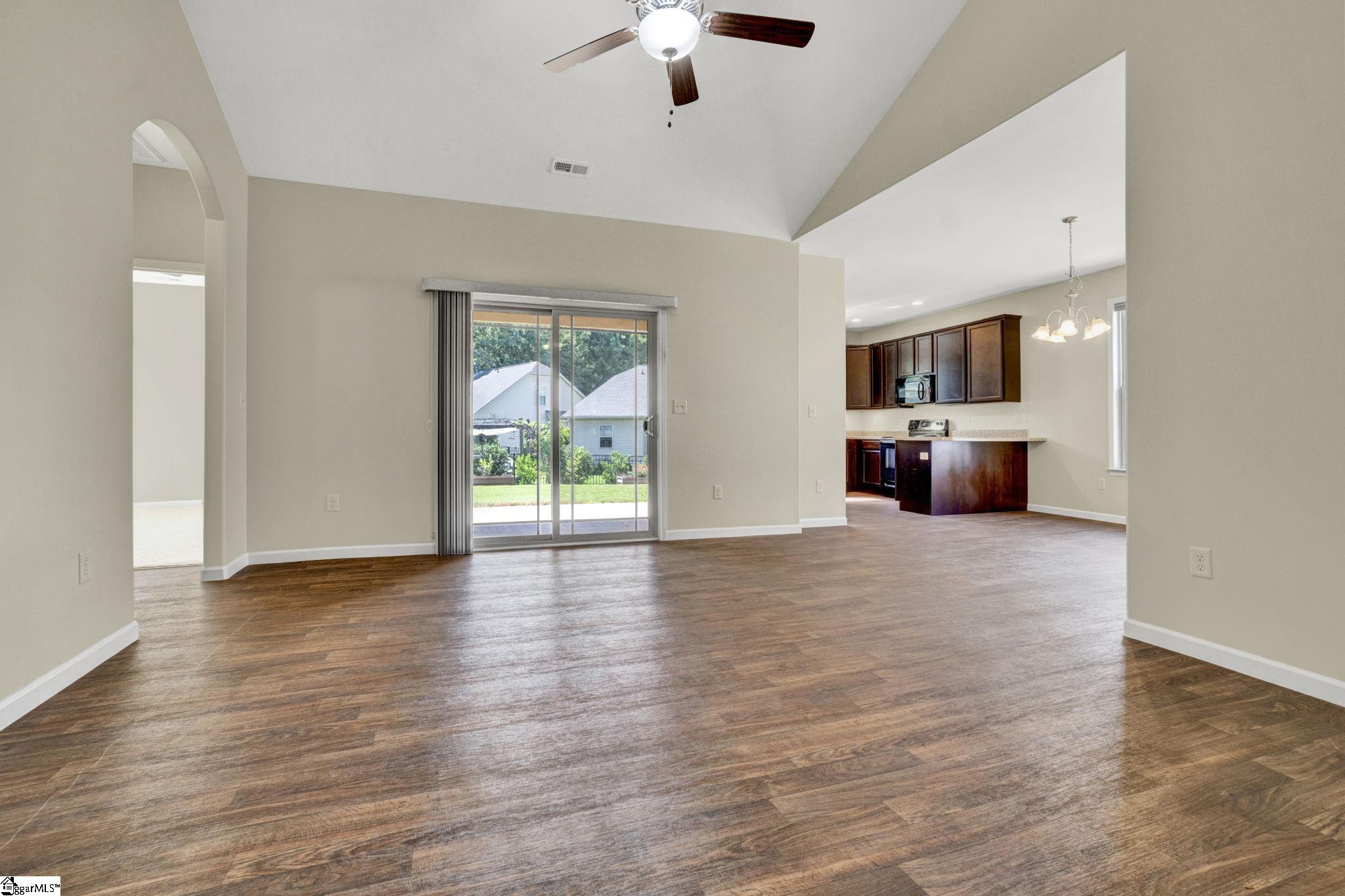 324 S Stonegate Drive Property Photo 9