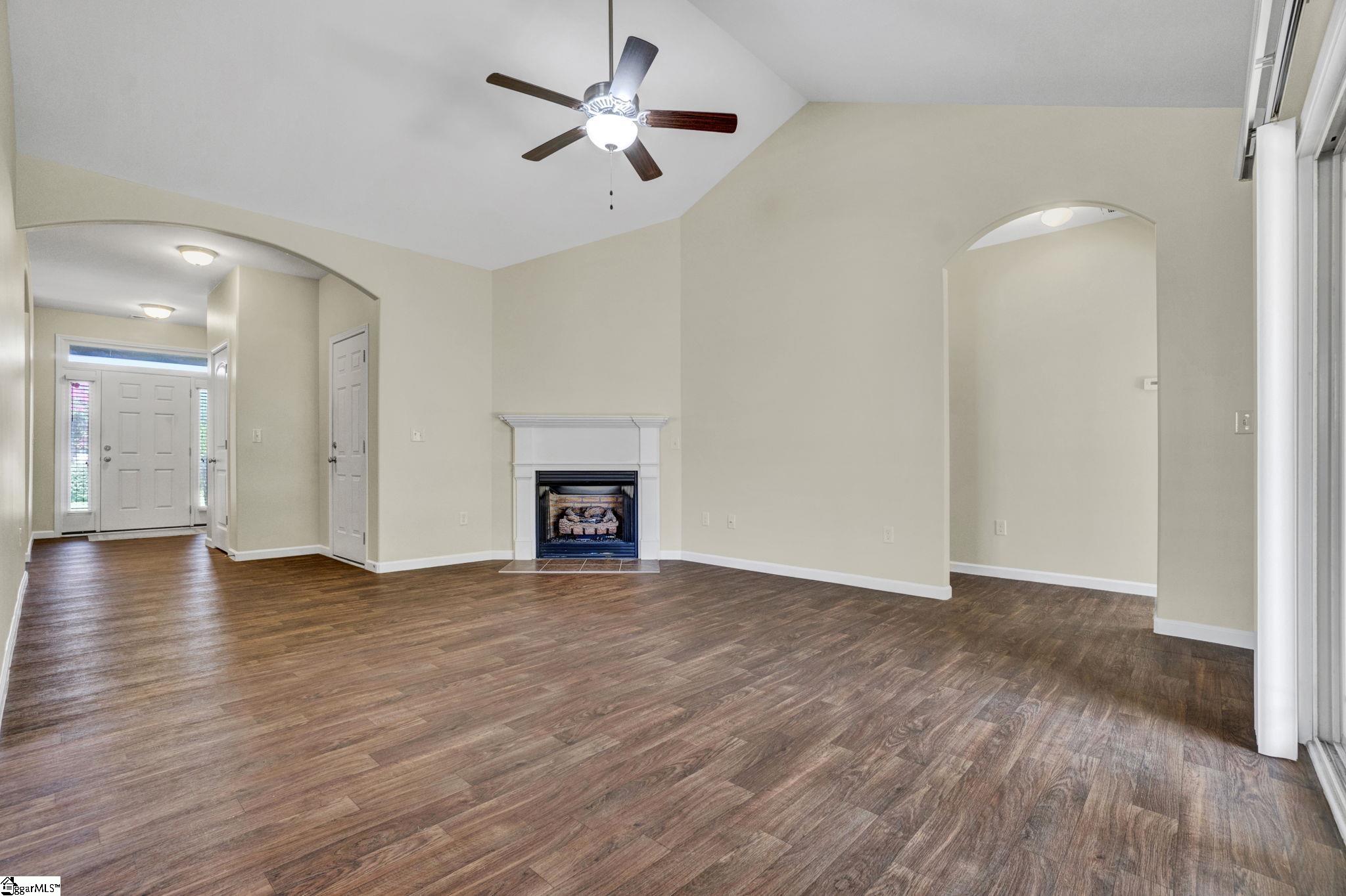 324 S Stonegate Drive Property Photo 10