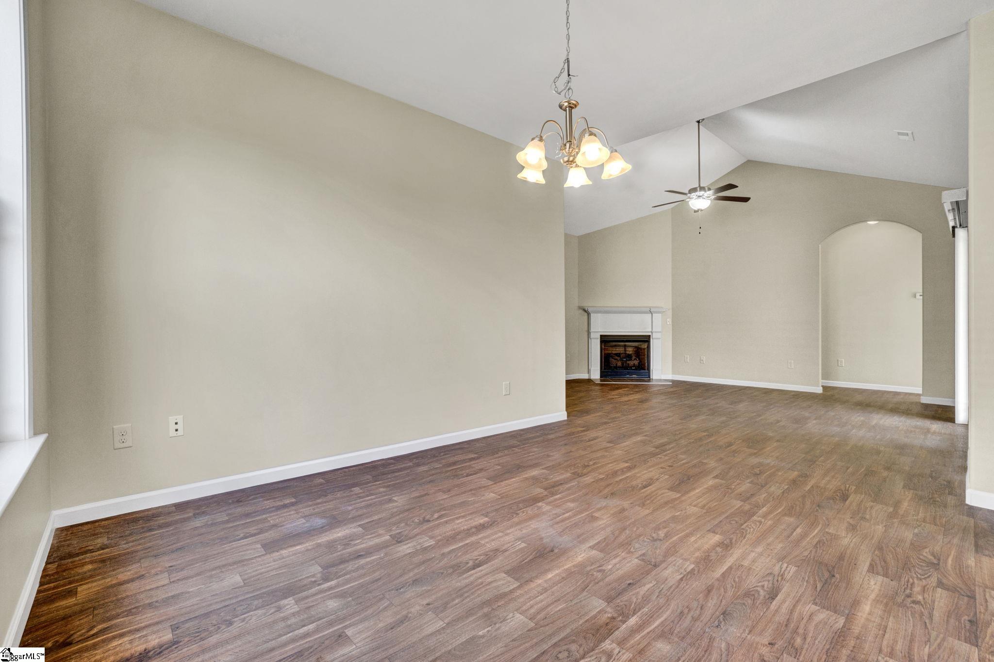 324 S Stonegate Drive Property Photo 15
