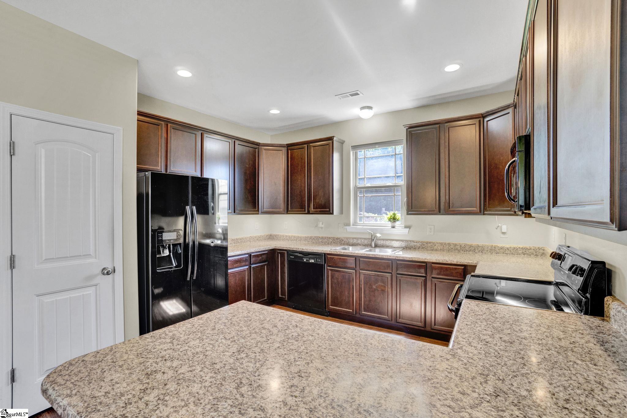 324 S Stonegate Drive Property Photo 16