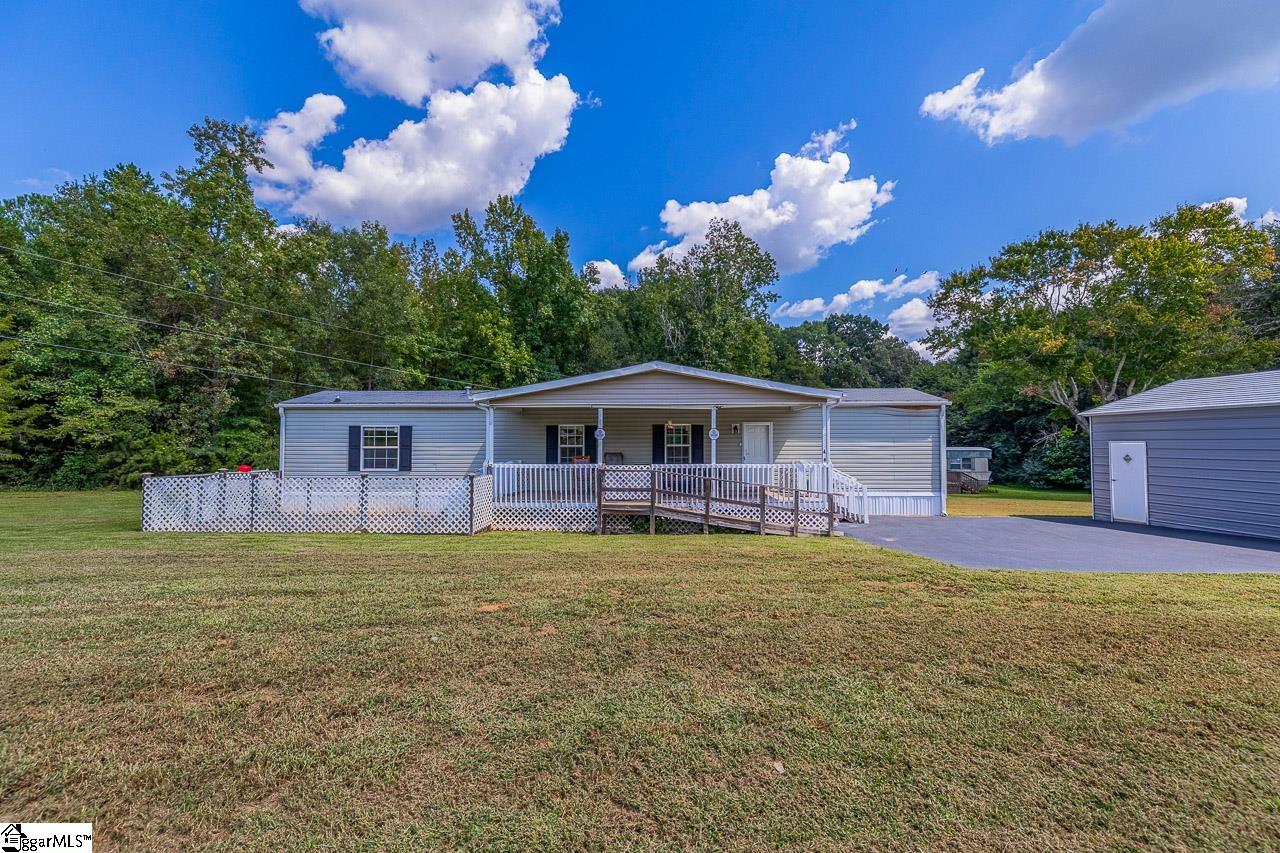 438 Lockhart Lane Property Photo 4