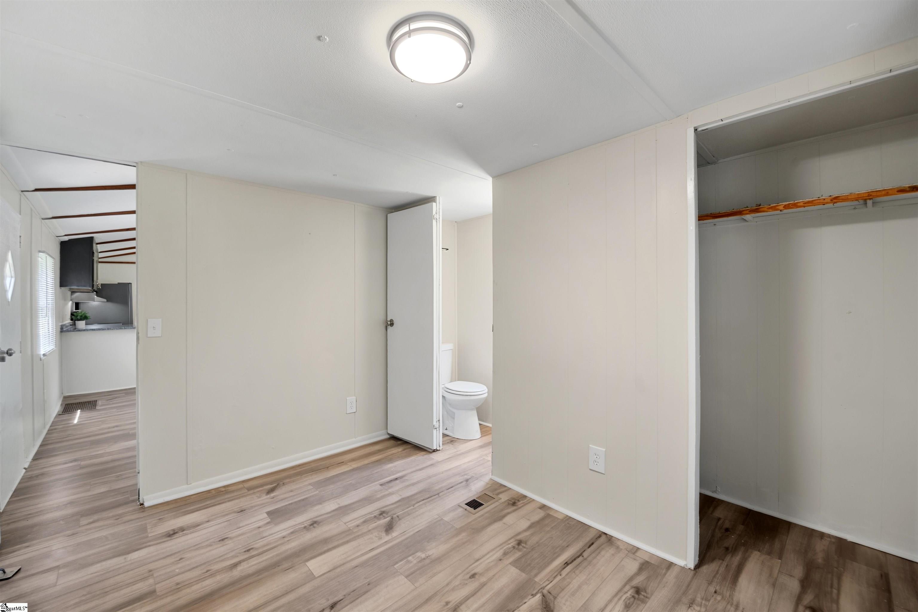 410 Cedar Circle Property Photo 4