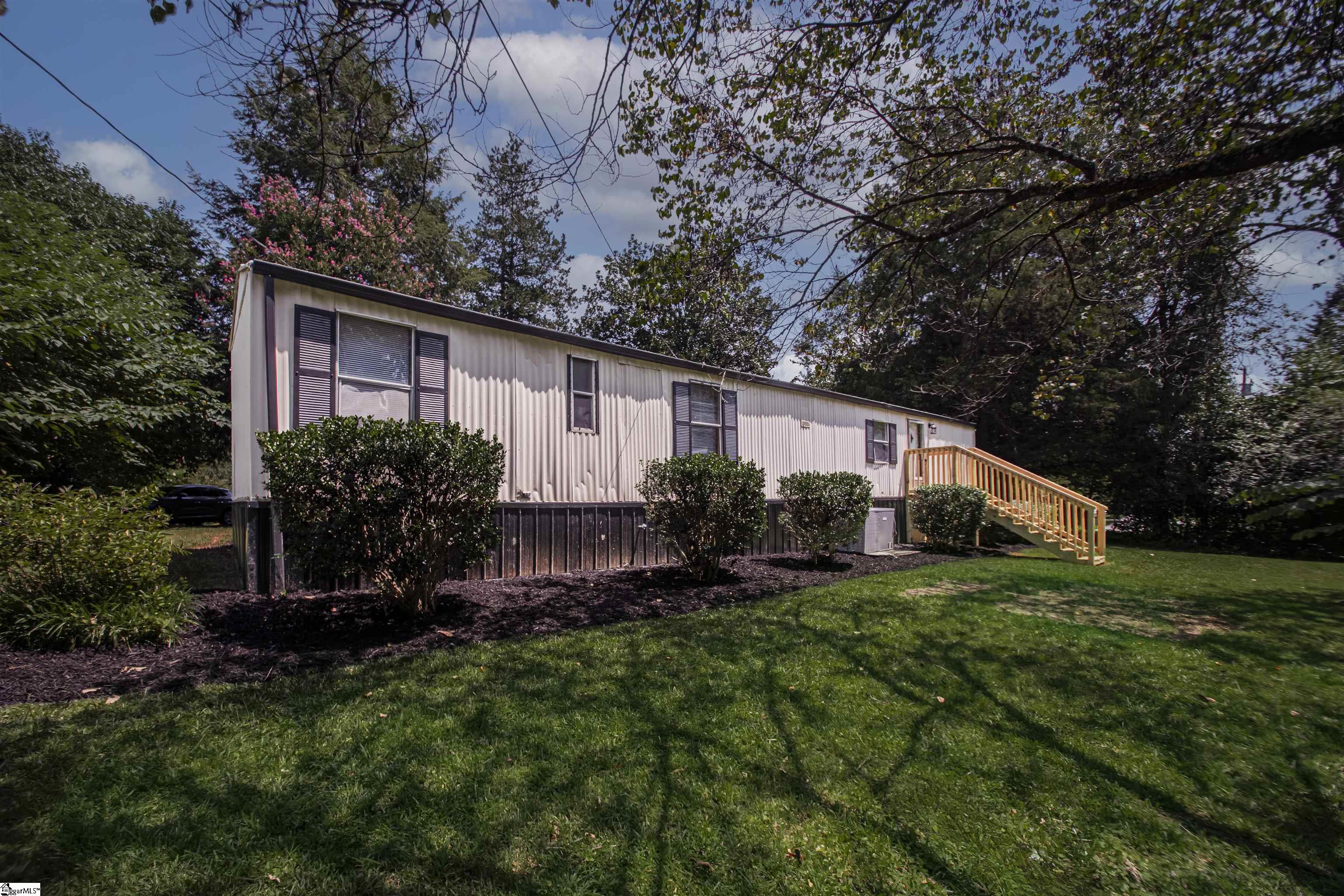 410 Cedar Circle Property Photo 6