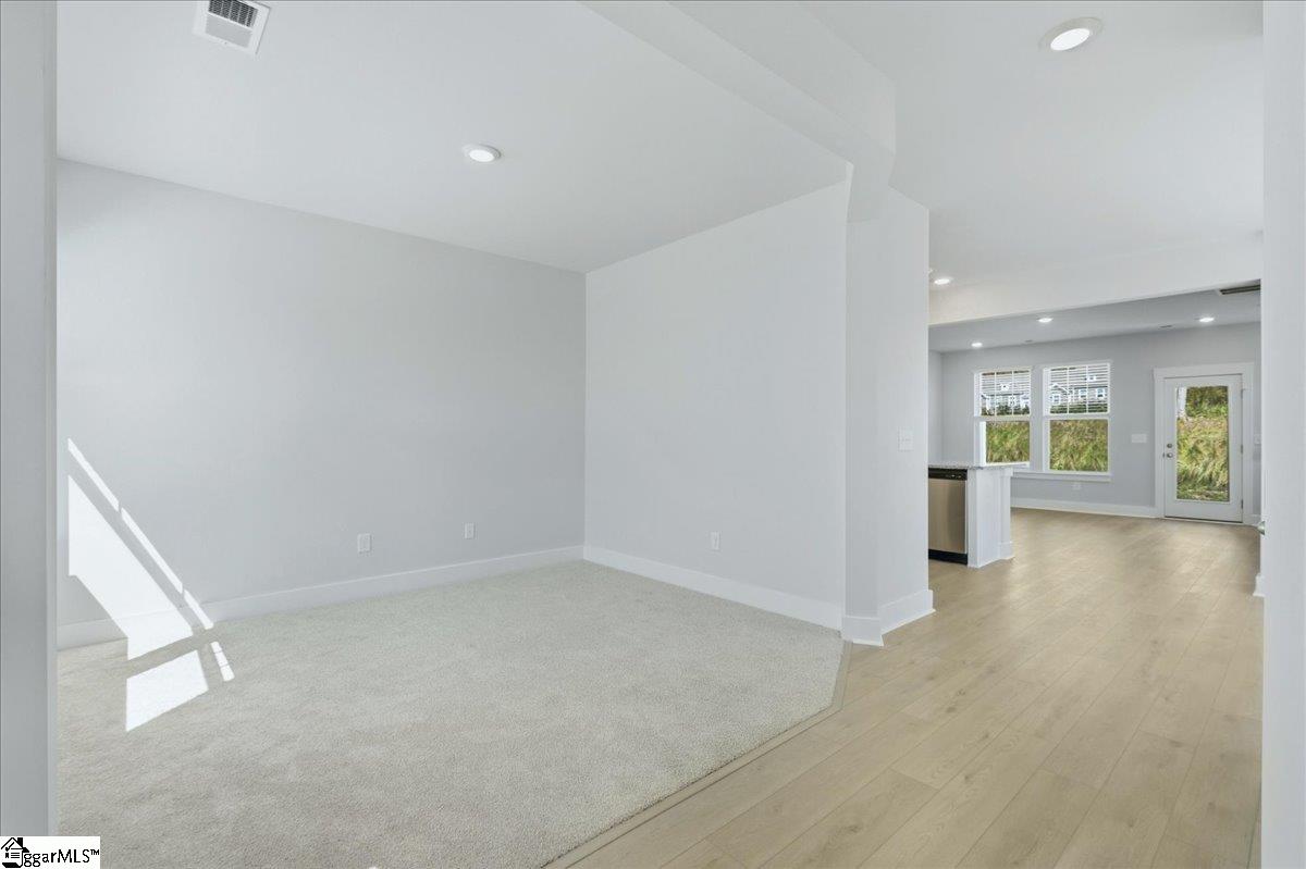 247 Islay Way Property Photo 3