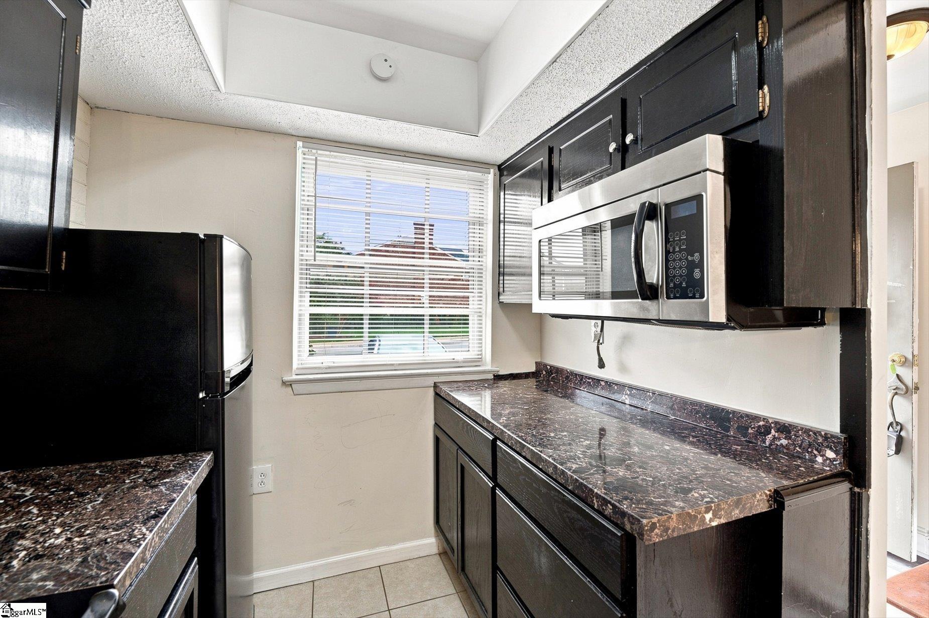 2530 E North Street Property Photo 5