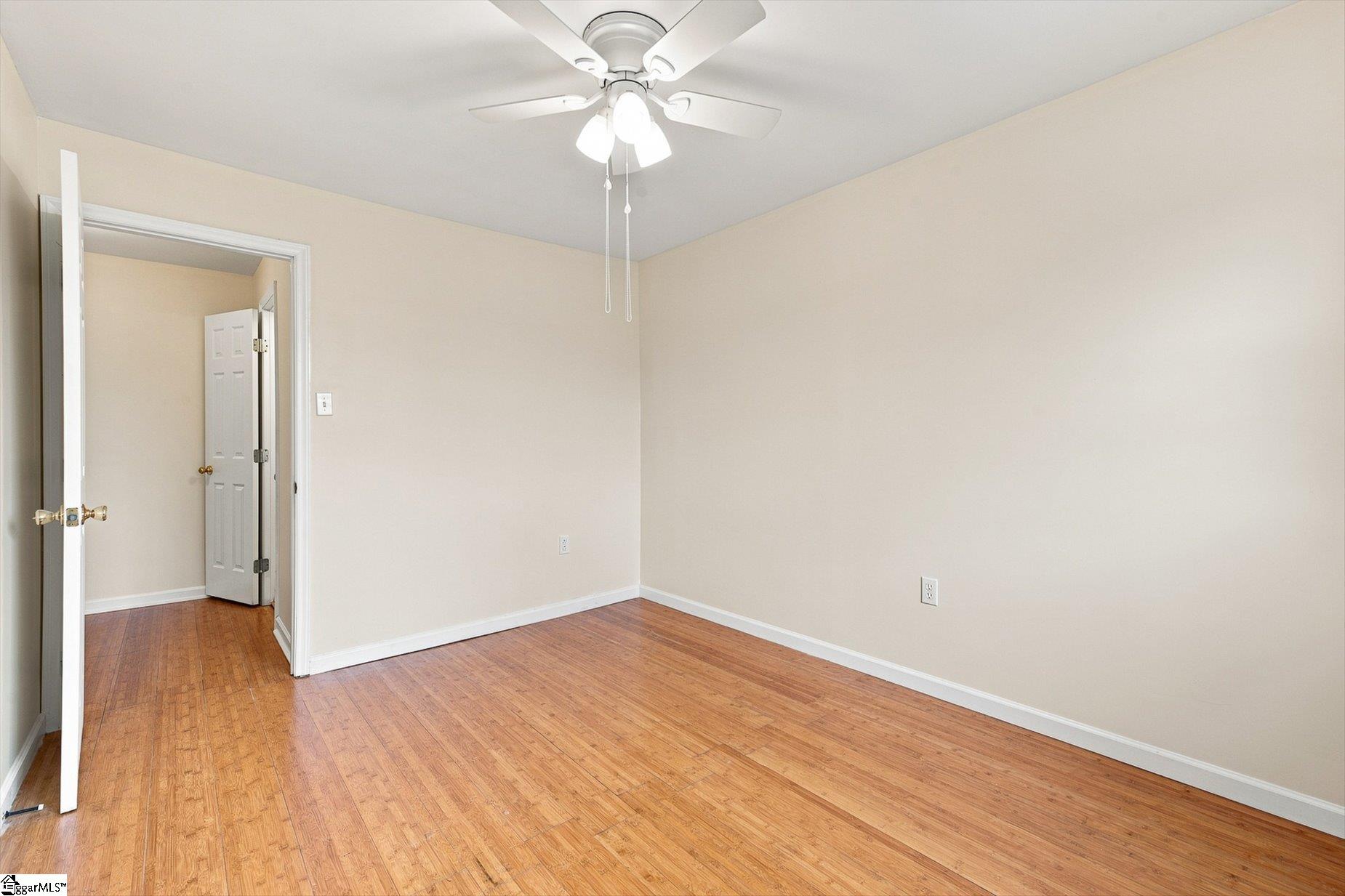 2530 E North Street Property Photo 16