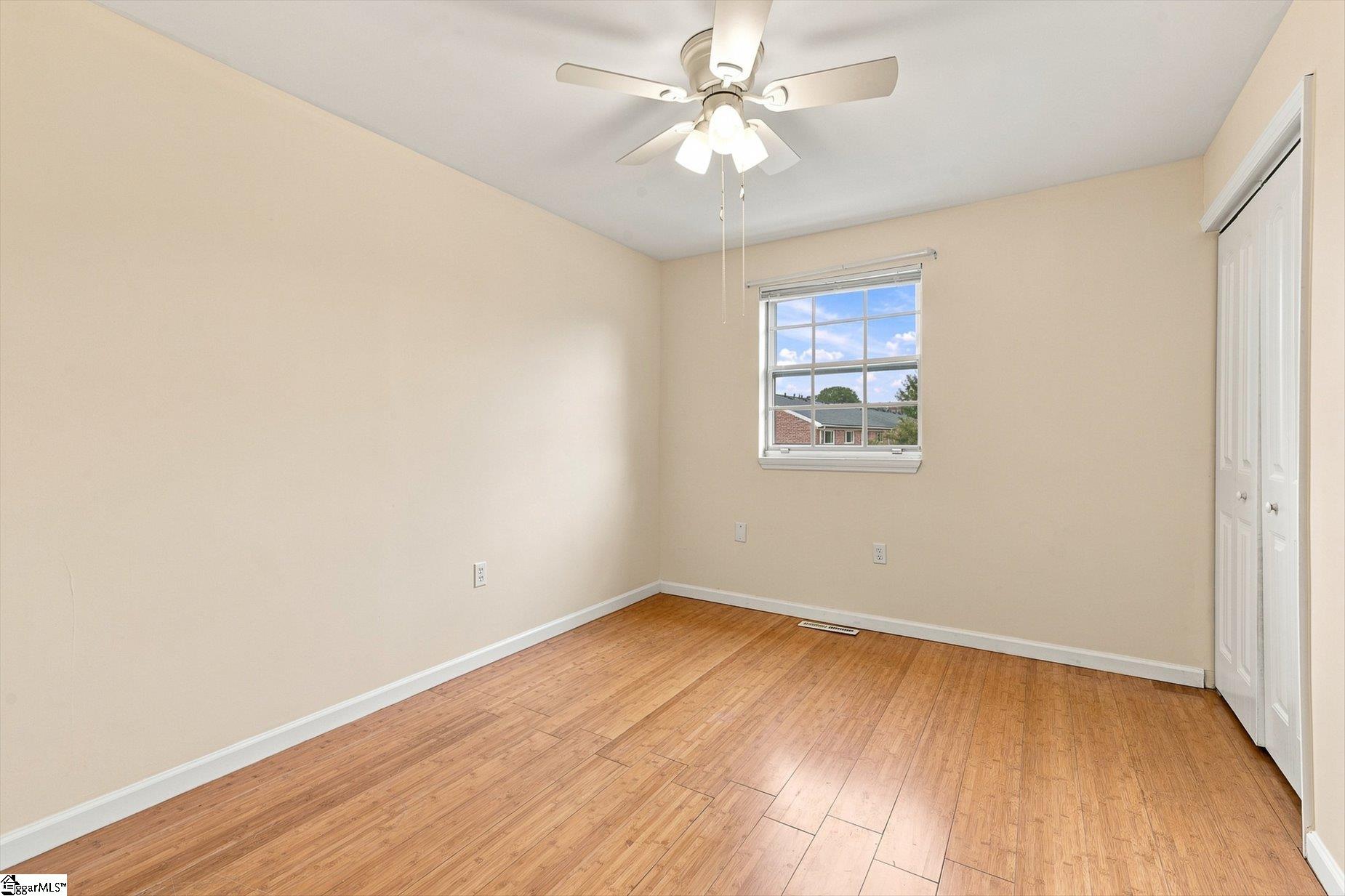 2530 E North Street Property Photo 18