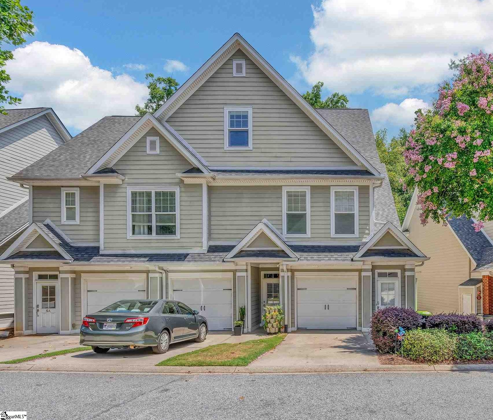 4 Edge Court Property Photo 1