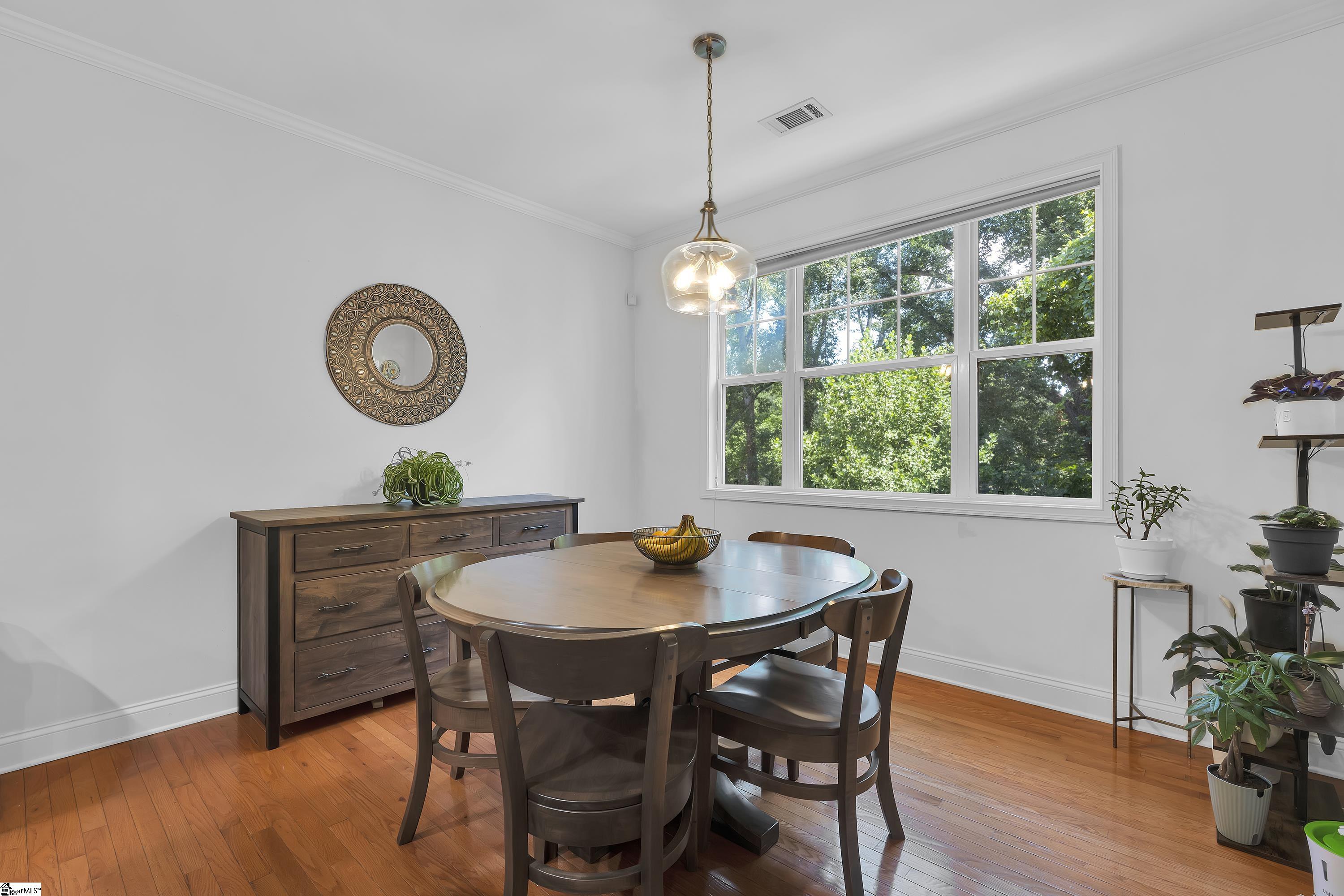 4 Edge Court Property Photo 9