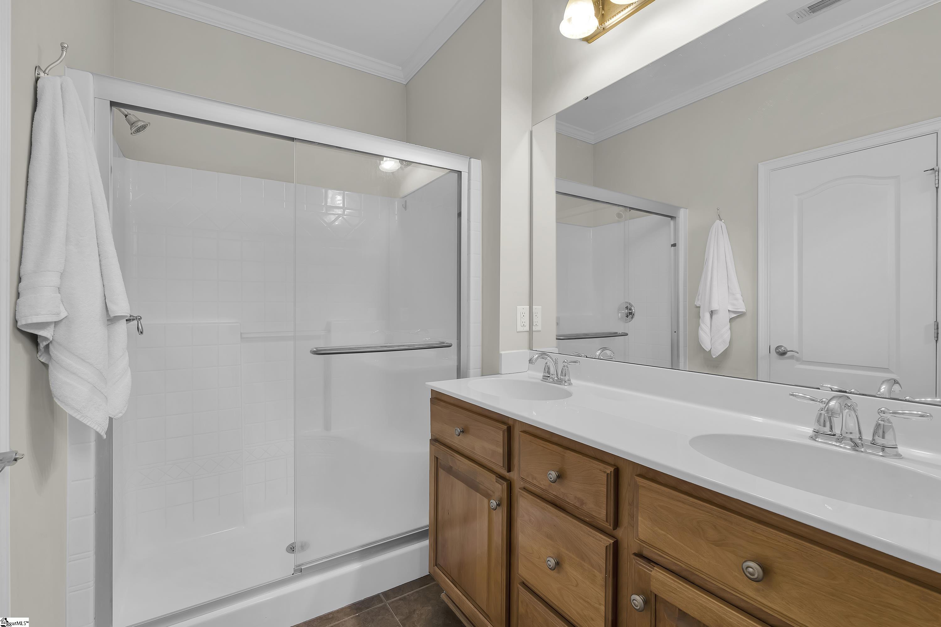 4 Edge Court Property Photo 19