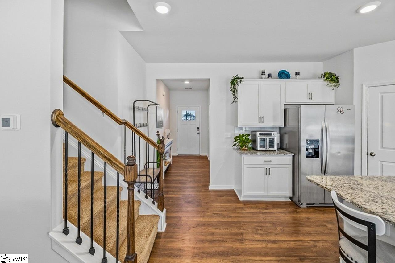 80 Oak Edge Lane Property Photo 8