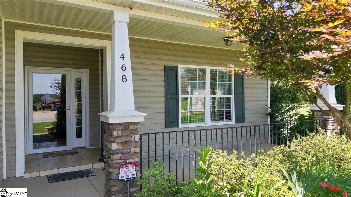 468 Brenda Way Property Photo 2