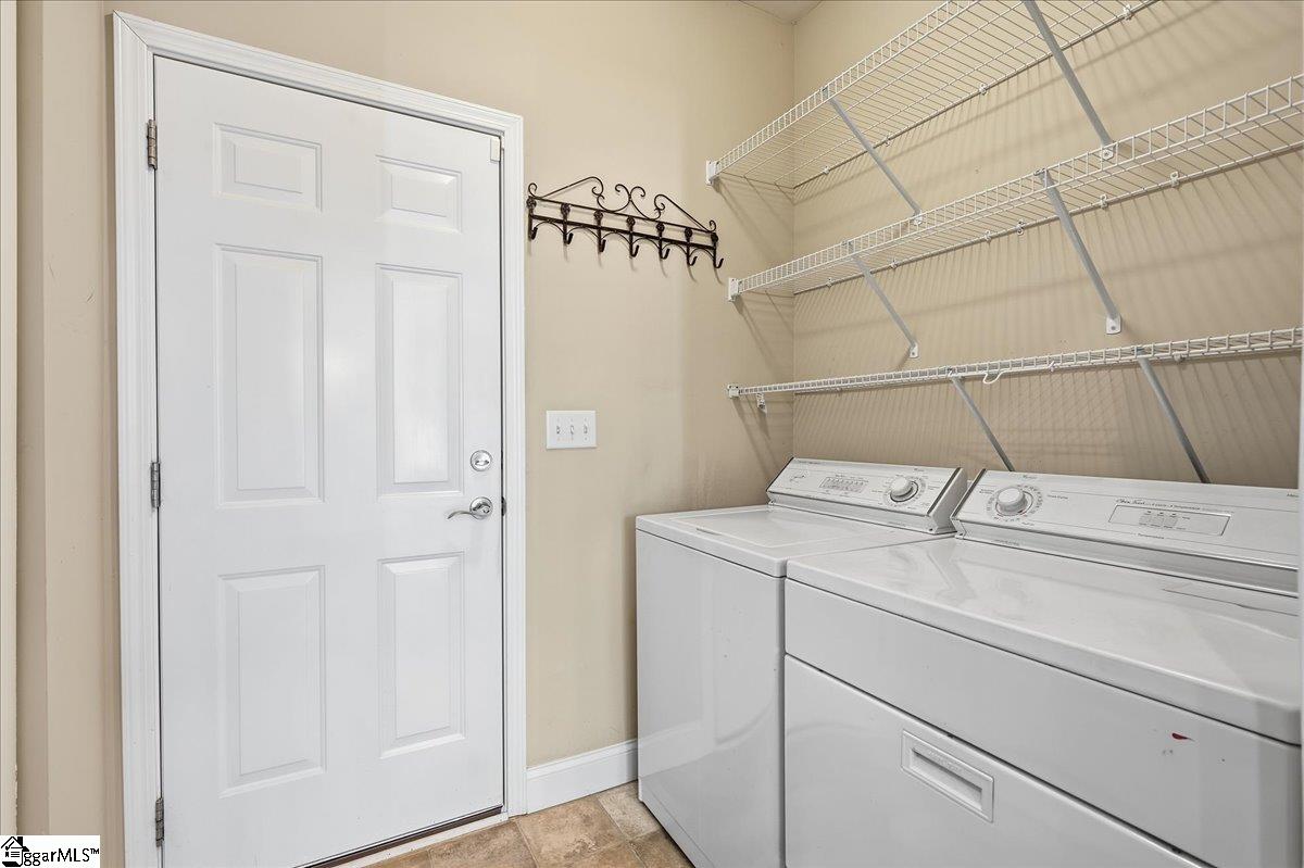 468 Brenda Way Property Photo 18