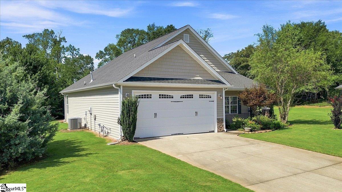 468 Brenda Way Property Photo 27
