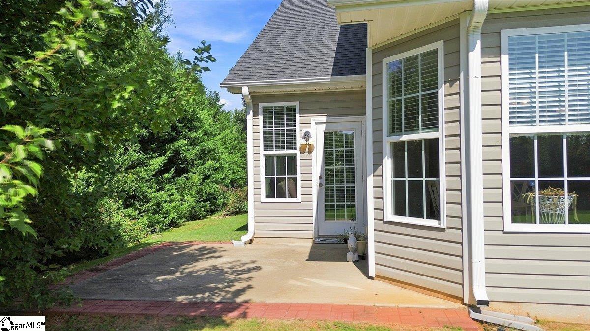 468 Brenda Way Property Photo 28