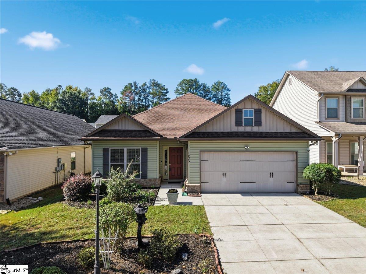 1035 Edenbrooke Circle Property Photo 2