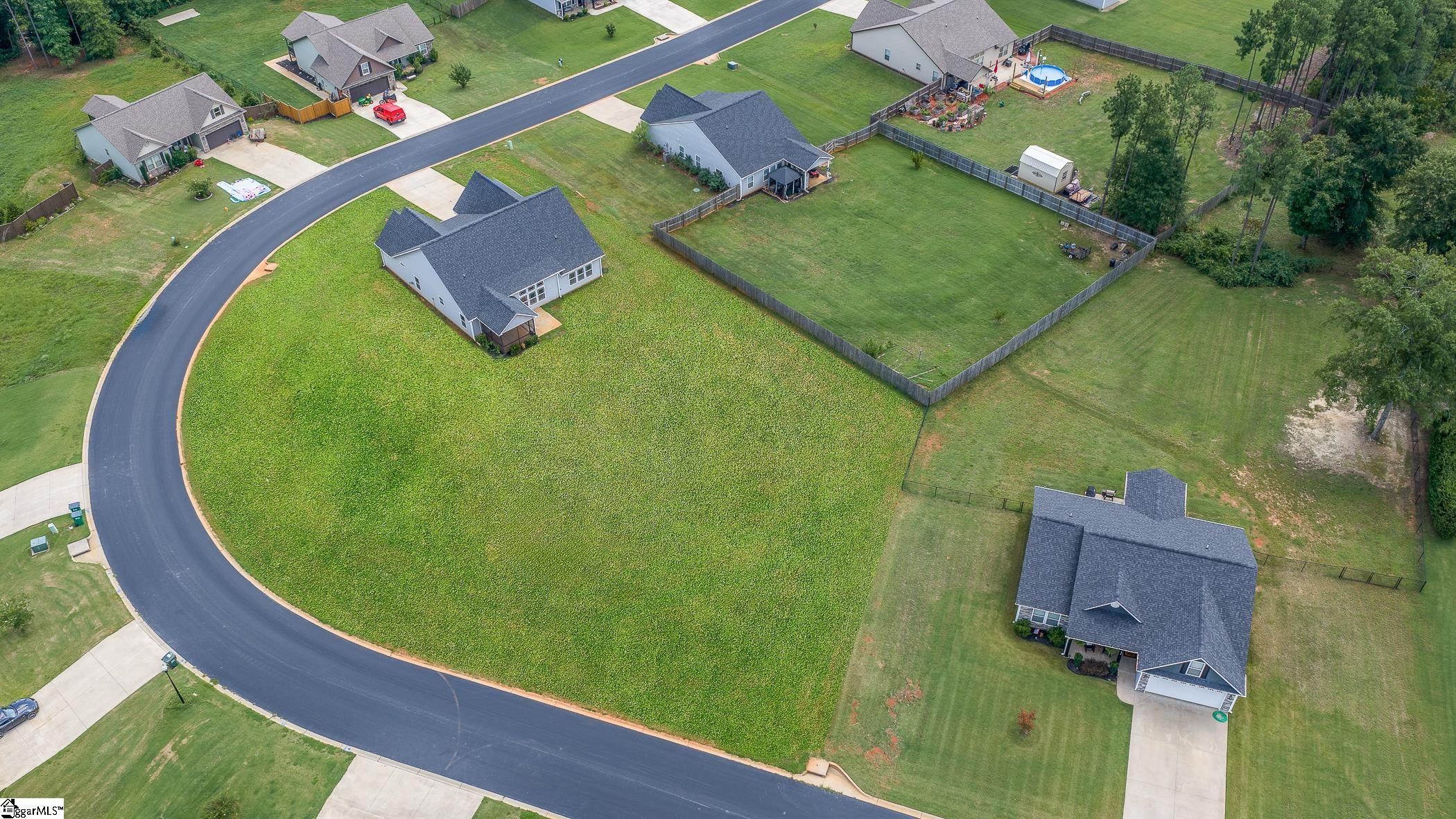 170 Fruitridge Trail Property Photo 3