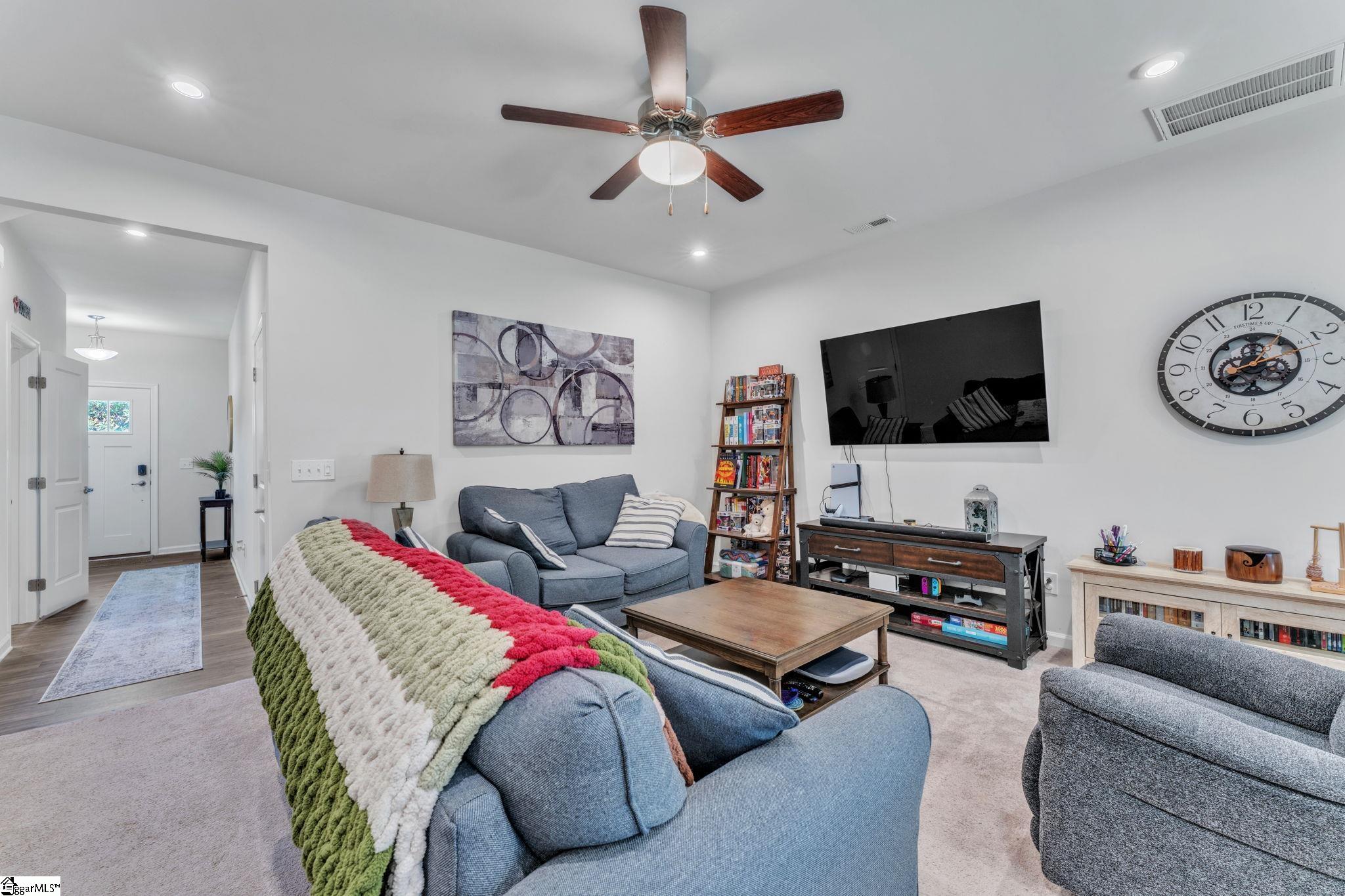 4 Willomere Way Property Photo 3