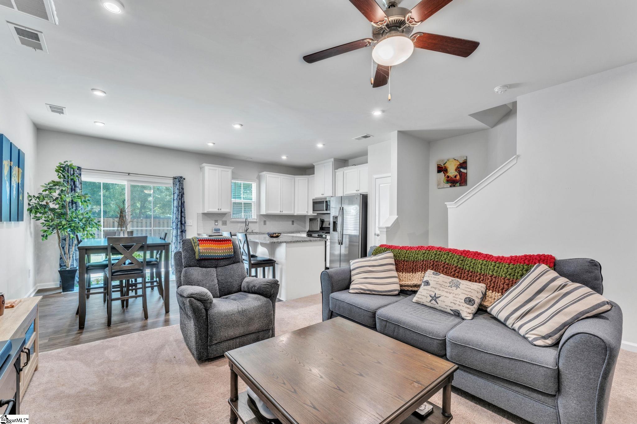 4 Willomere Way Property Photo 5