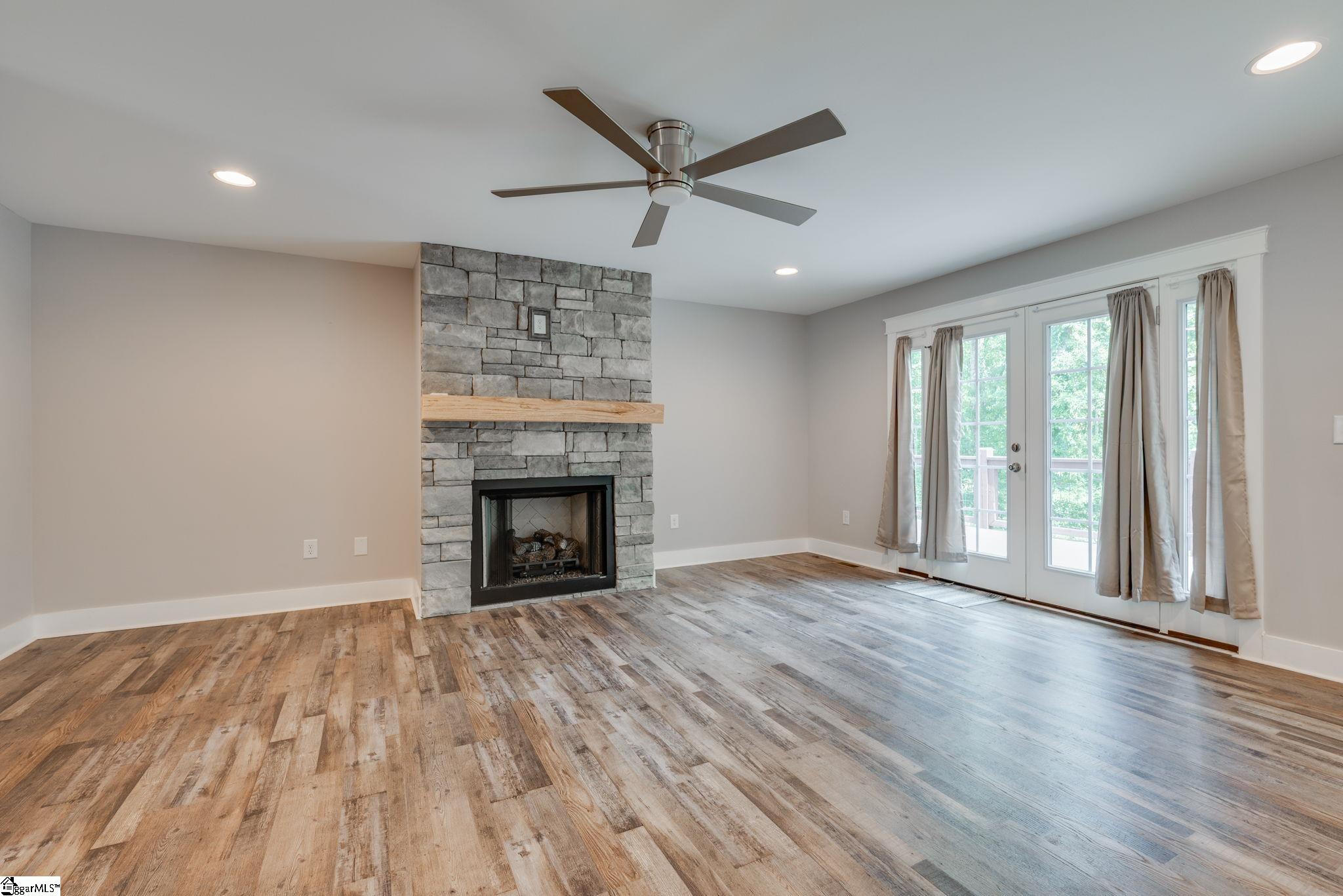 110 Equestrian Trail Property Photo 6