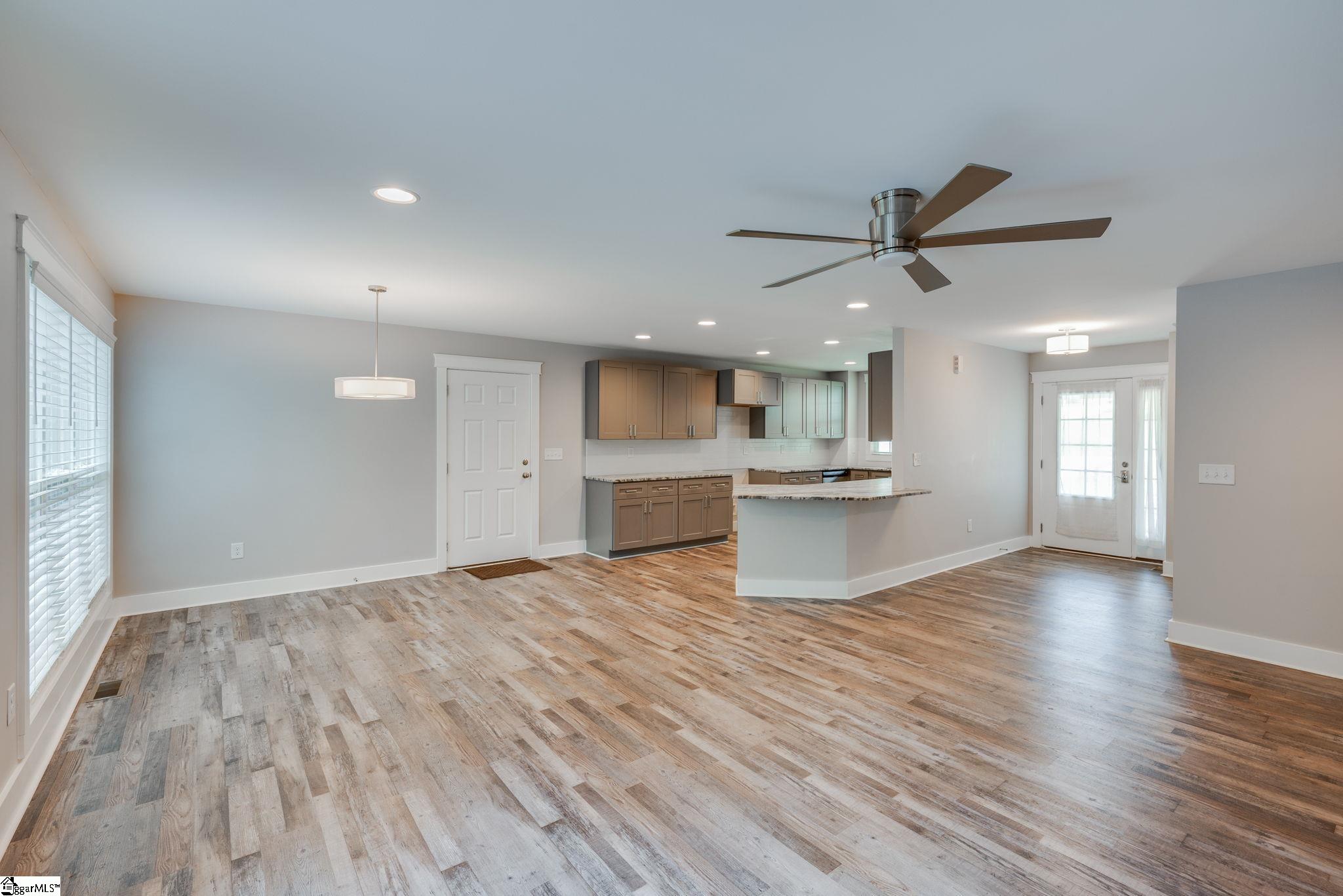 110 Equestrian Trail Property Photo 7