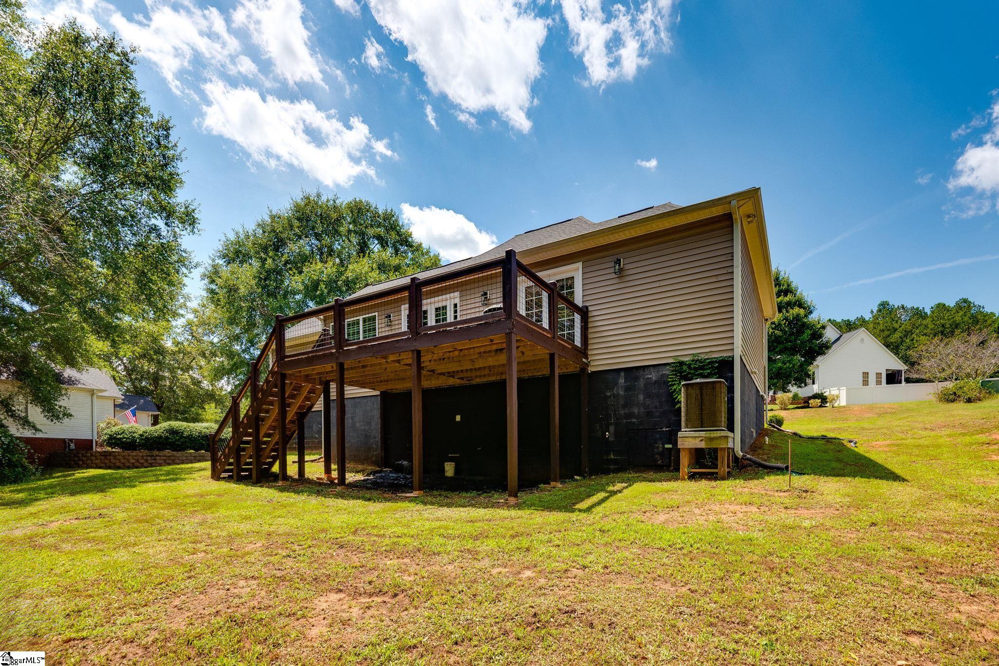 110 Equestrian Trail Property Photo 18