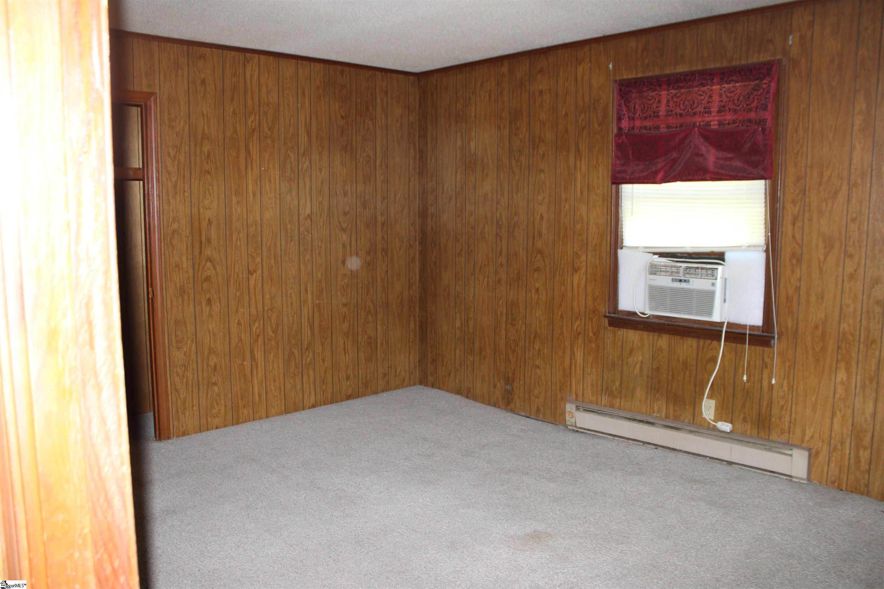 621 Freddie Drive Property Photo 4