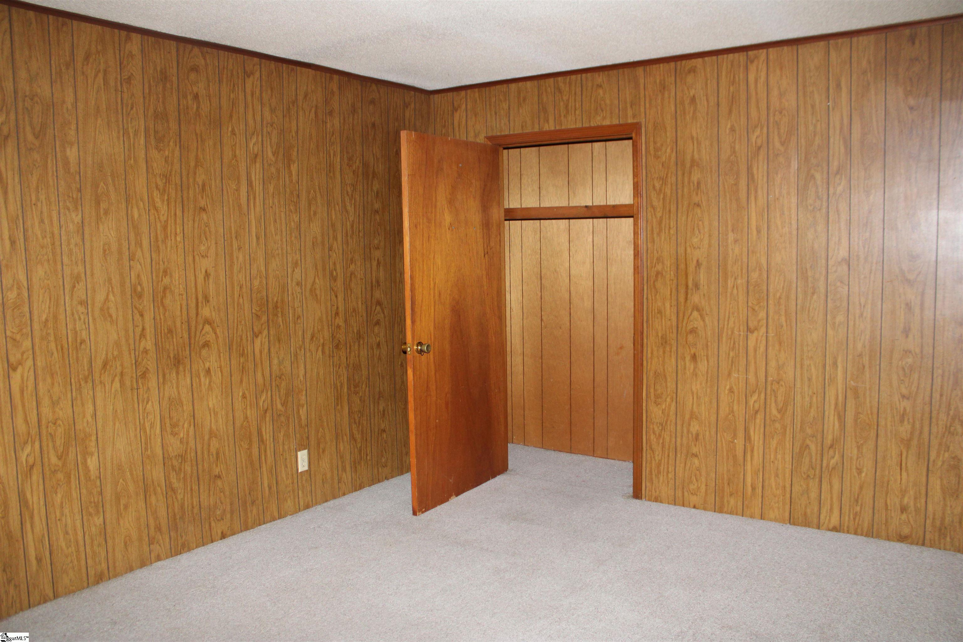 621 Freddie Drive Property Photo 5