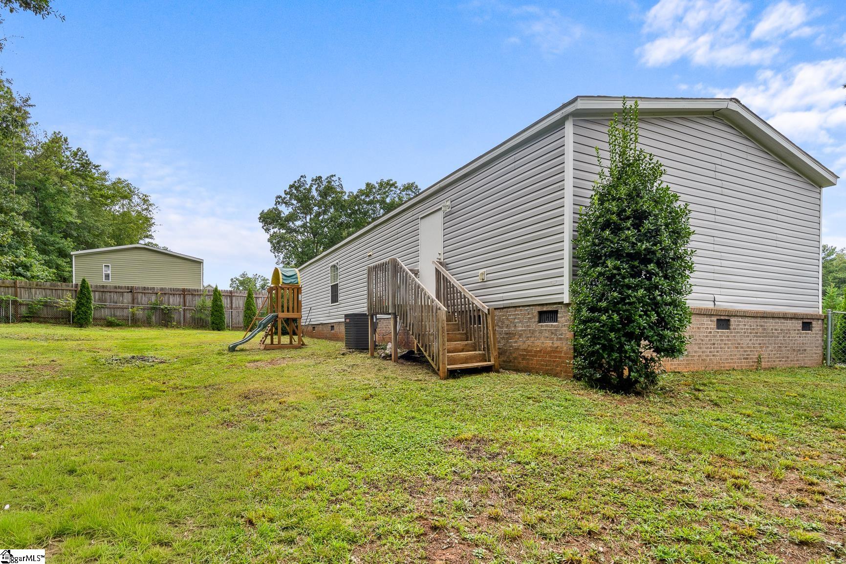 415 Jackson Circle Property Photo 4