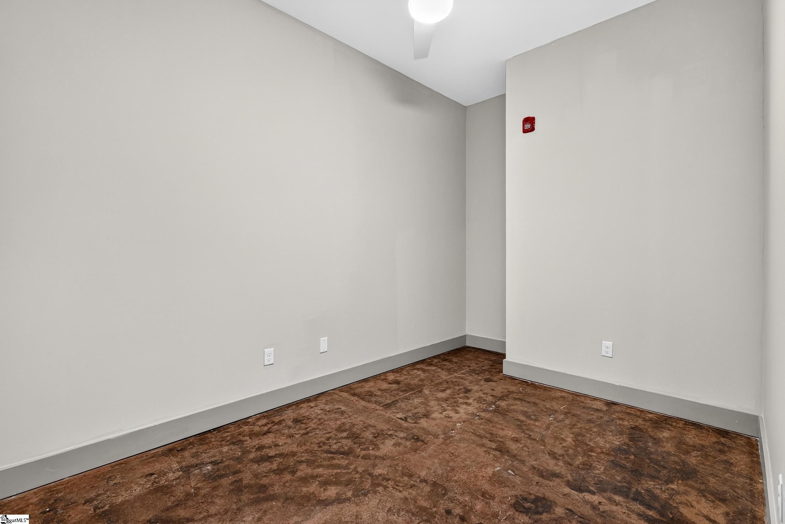 806 Green Avenue Property Photo 16