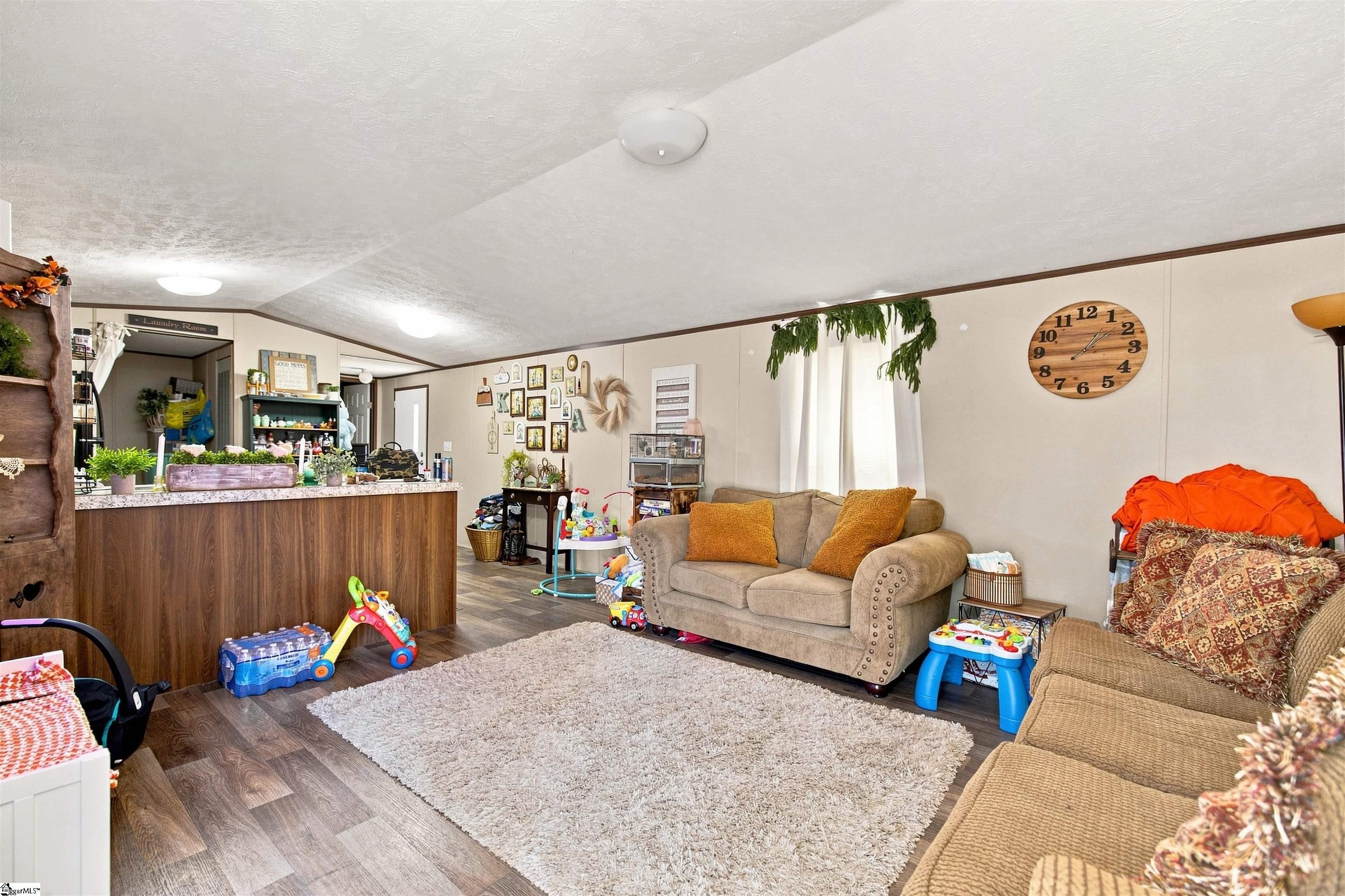 205 Simpson Road Property Photo 6
