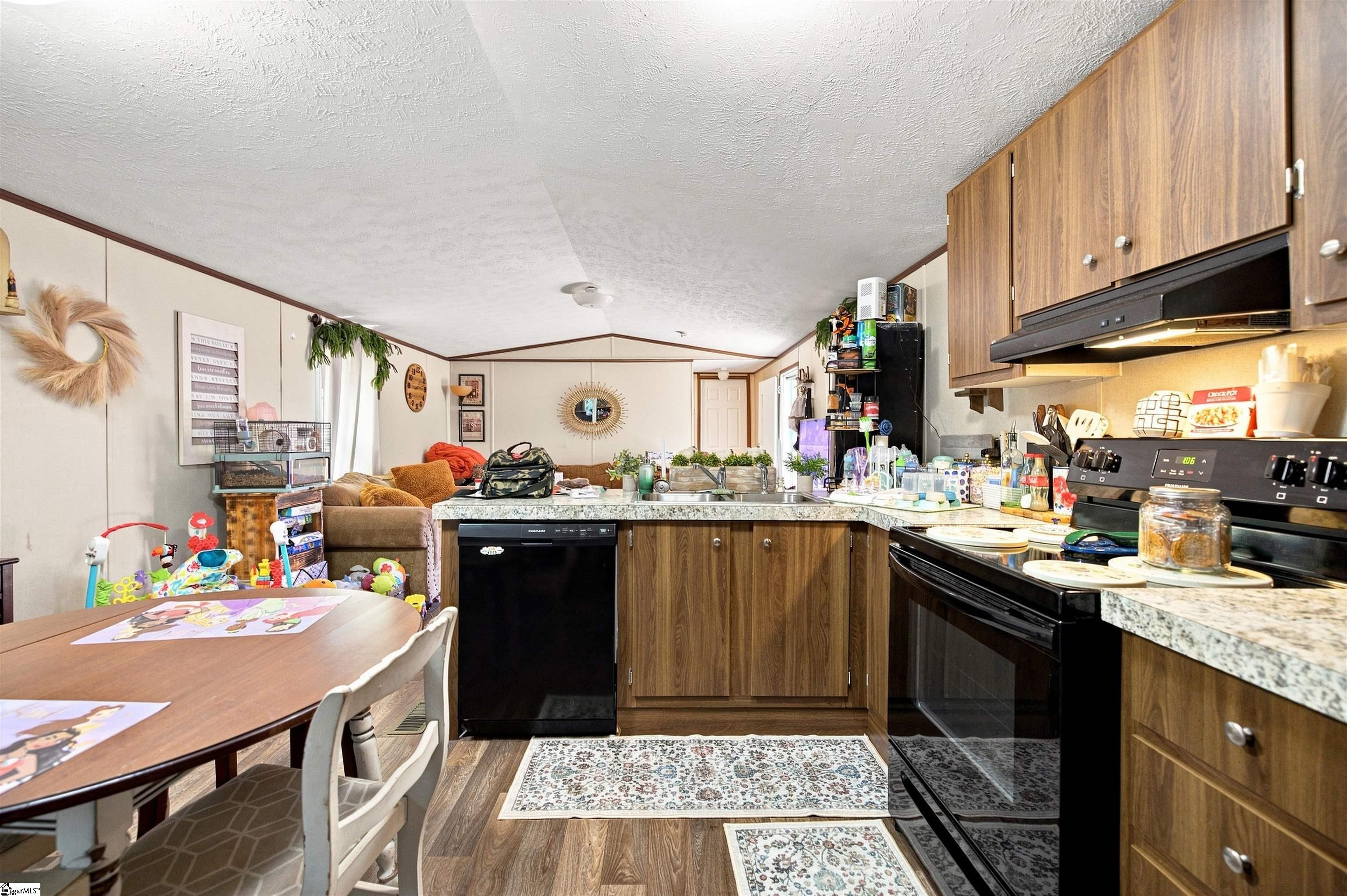 205 Simpson Road Property Photo 7