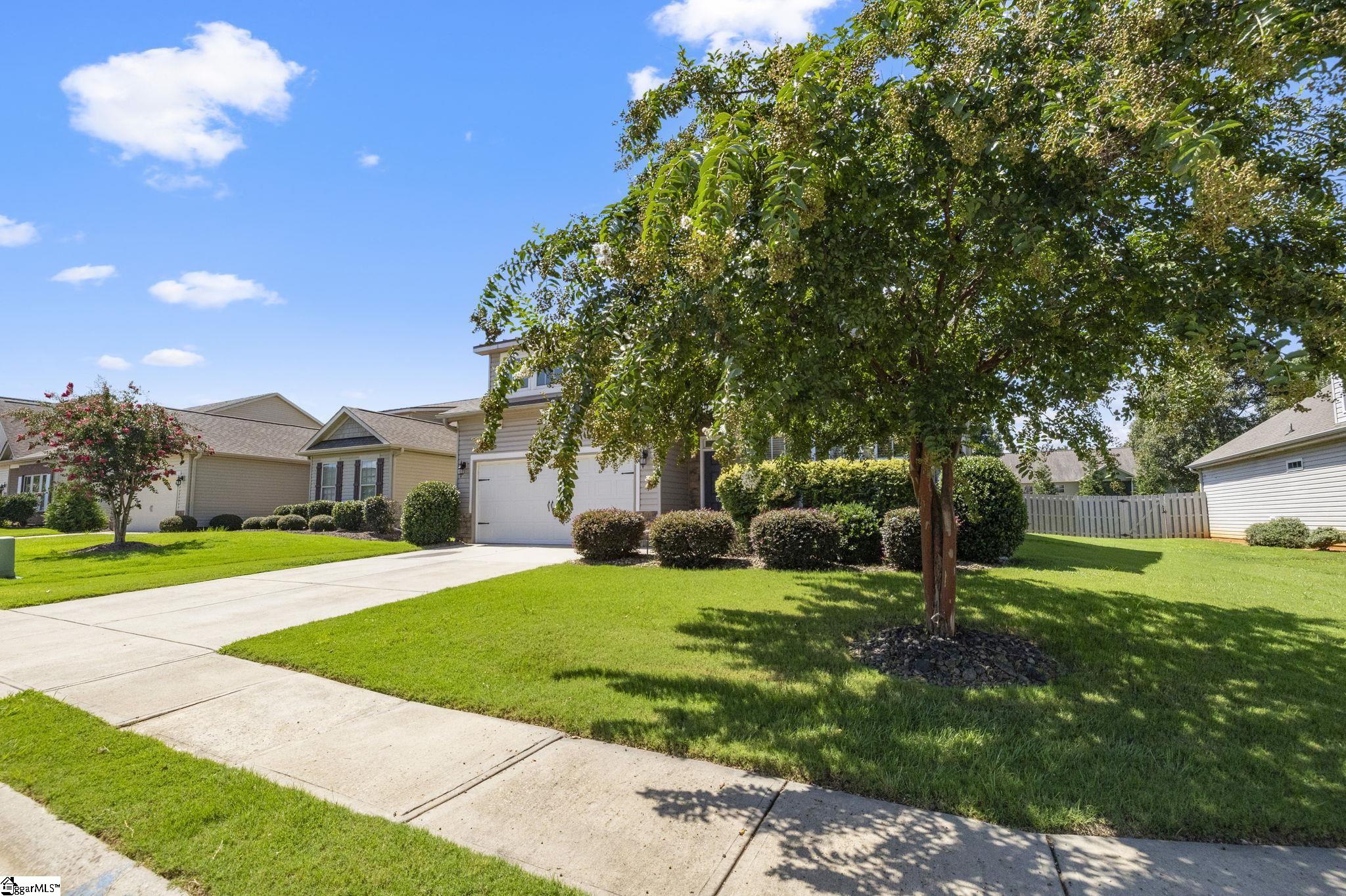 680 Ridgeville Crossing Drive Property Photo 3