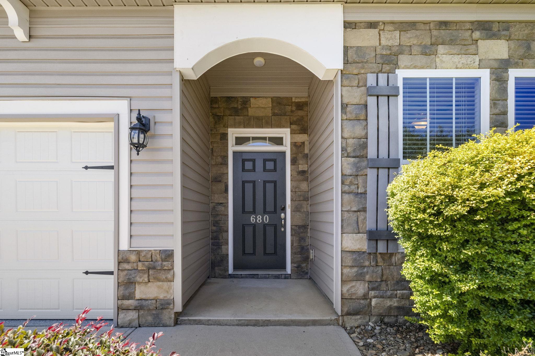 680 Ridgeville Crossing Drive Property Photo 4