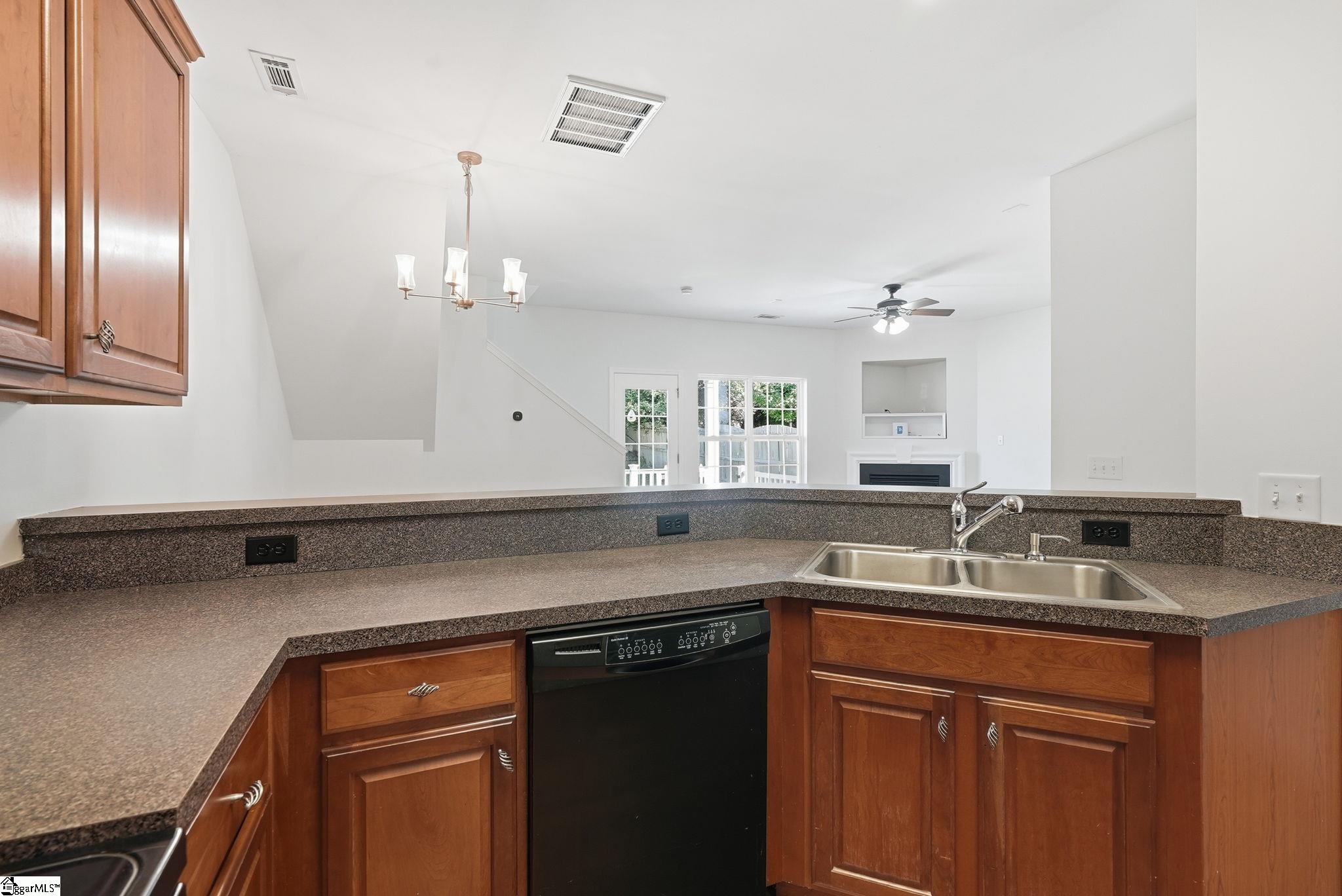 129 Mercer Drive Property Photo 6