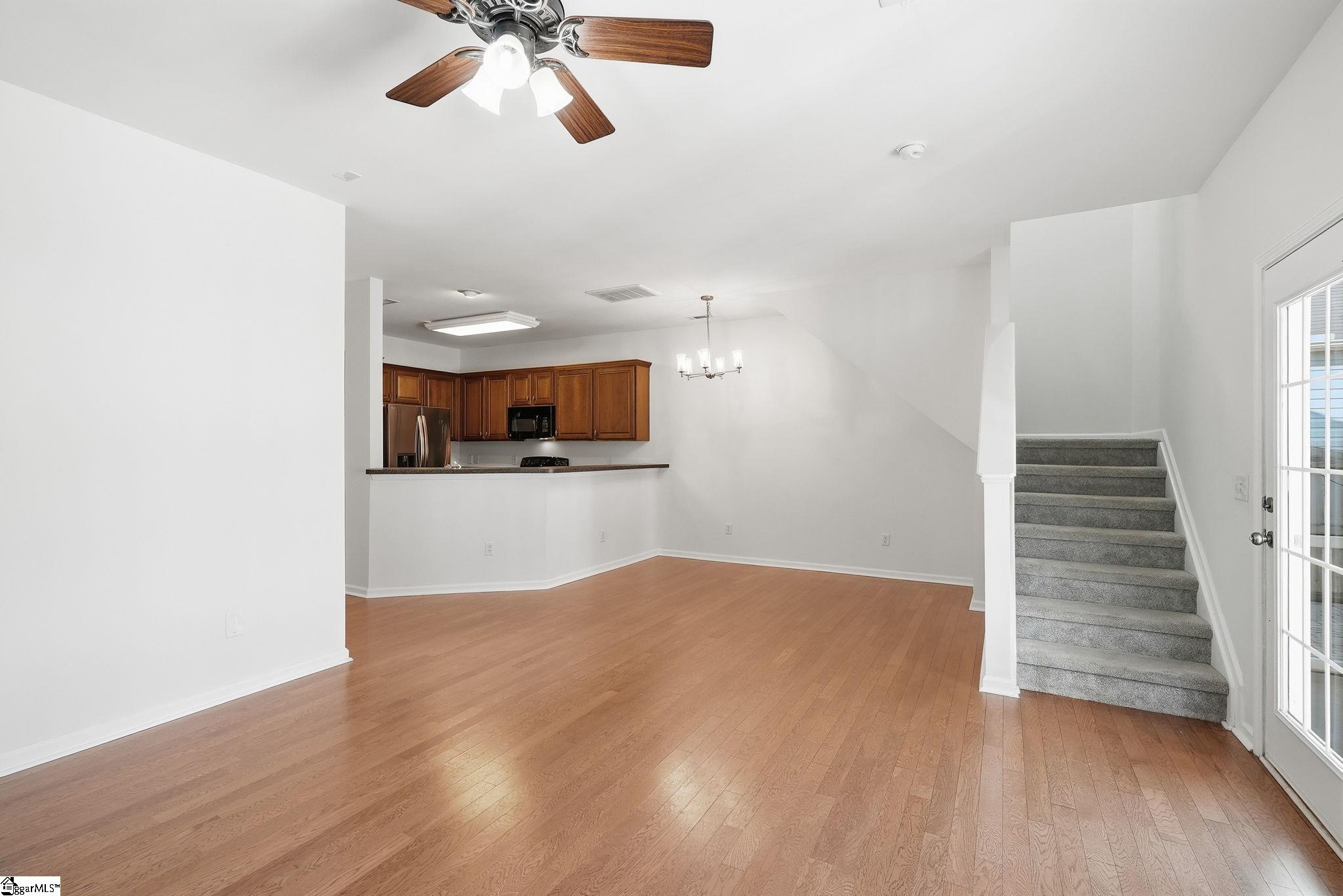 129 Mercer Drive Property Photo 8
