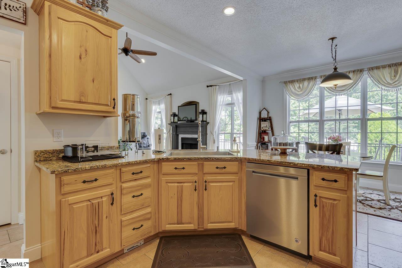 460 Dill Road Property Photo 15